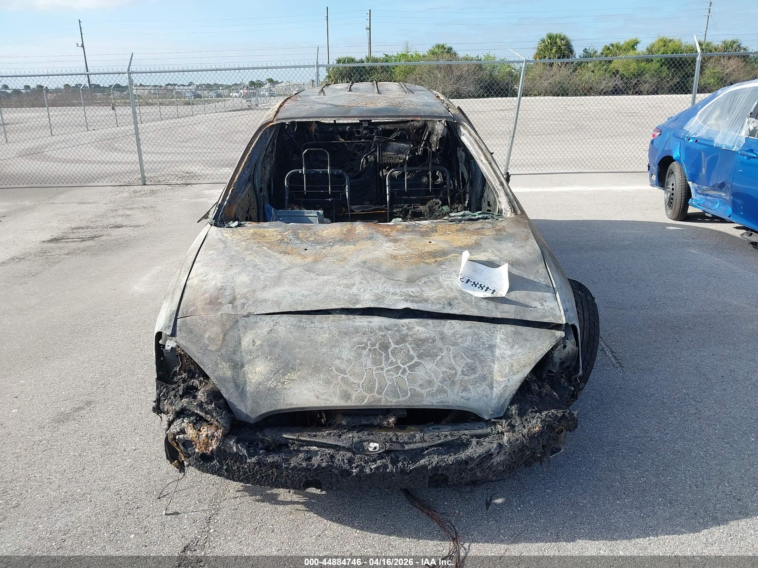 FORD TAURUS image 6