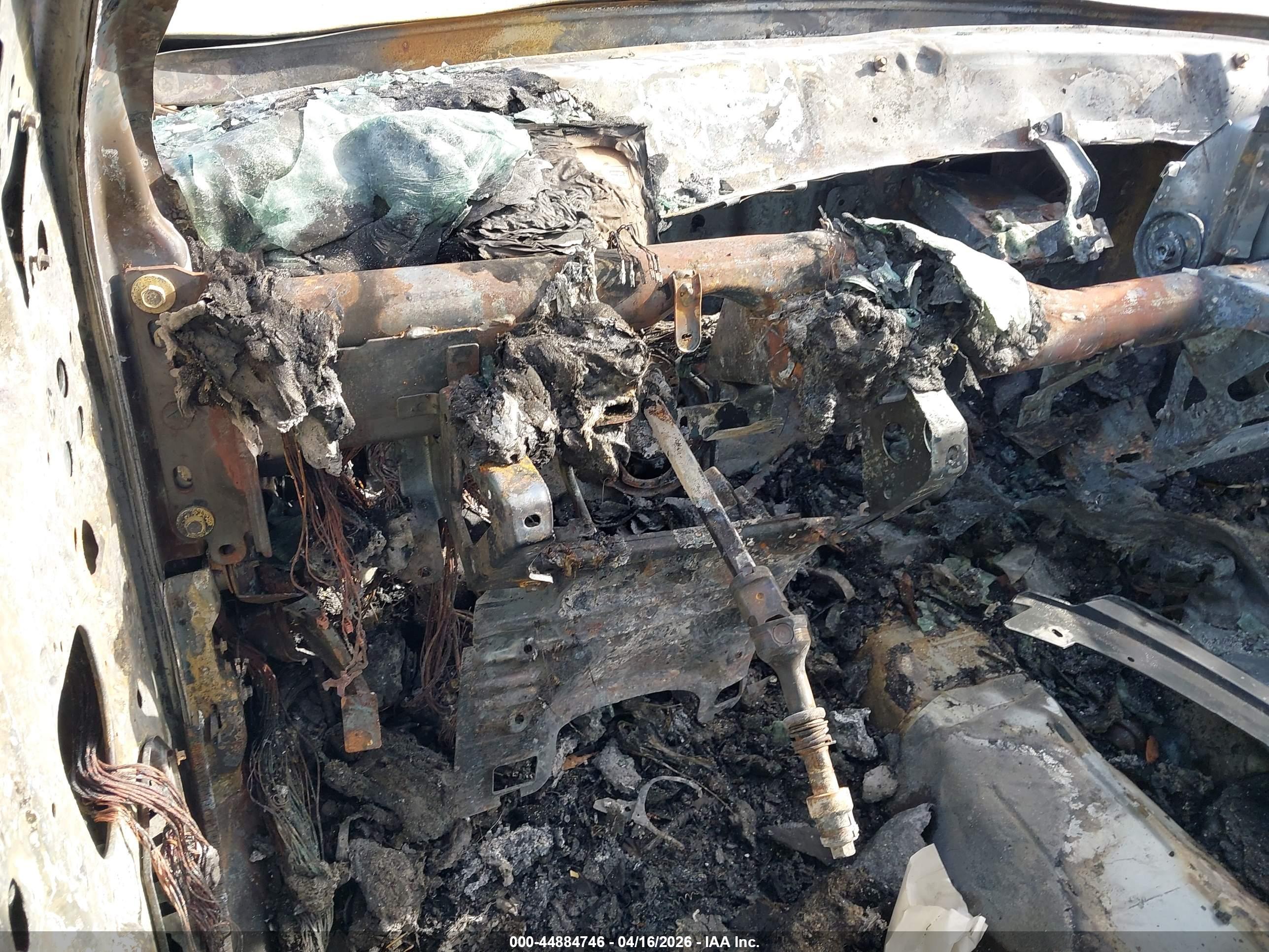 FORD TAURUS image 7