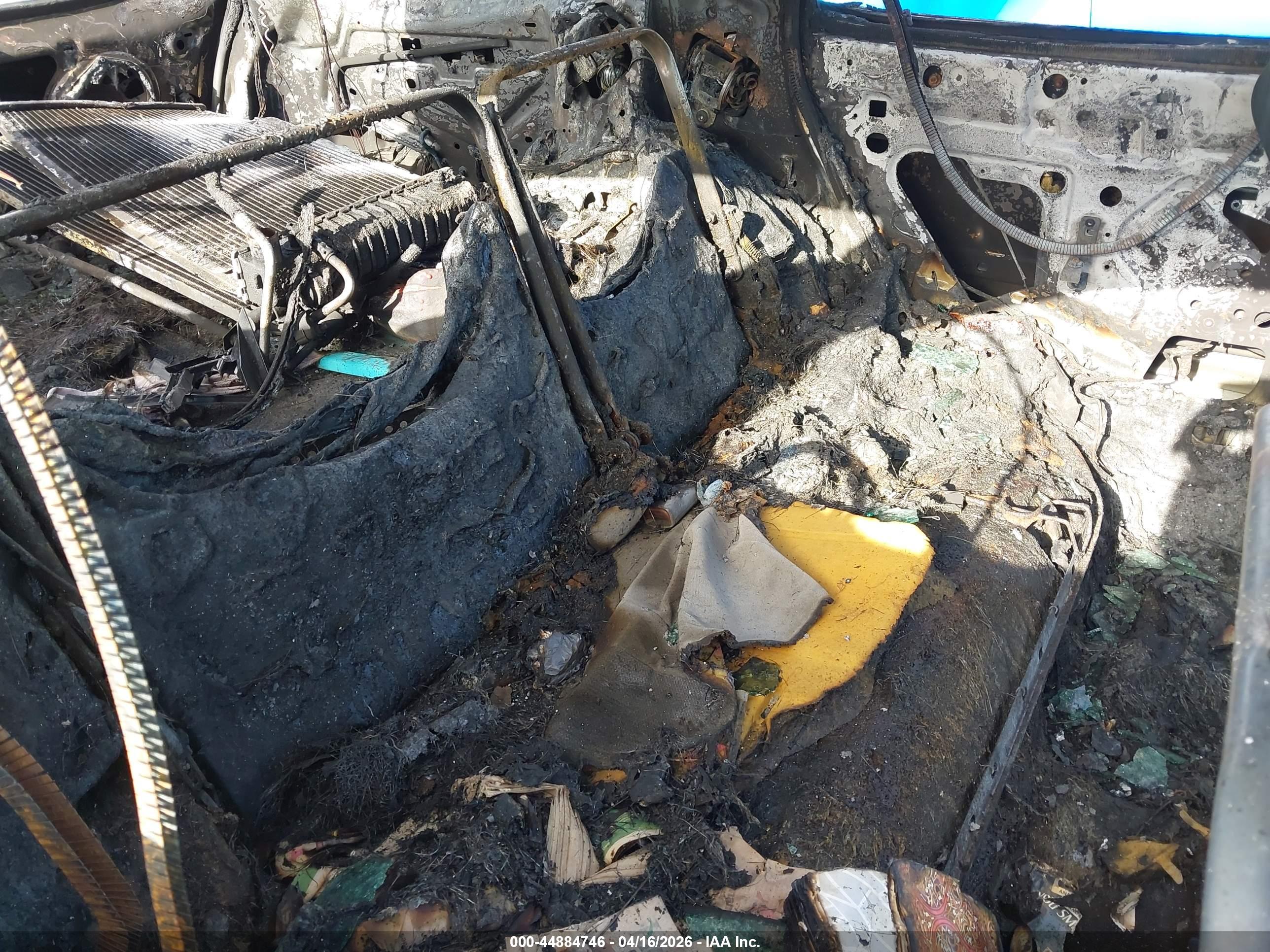 FORD TAURUS image 8