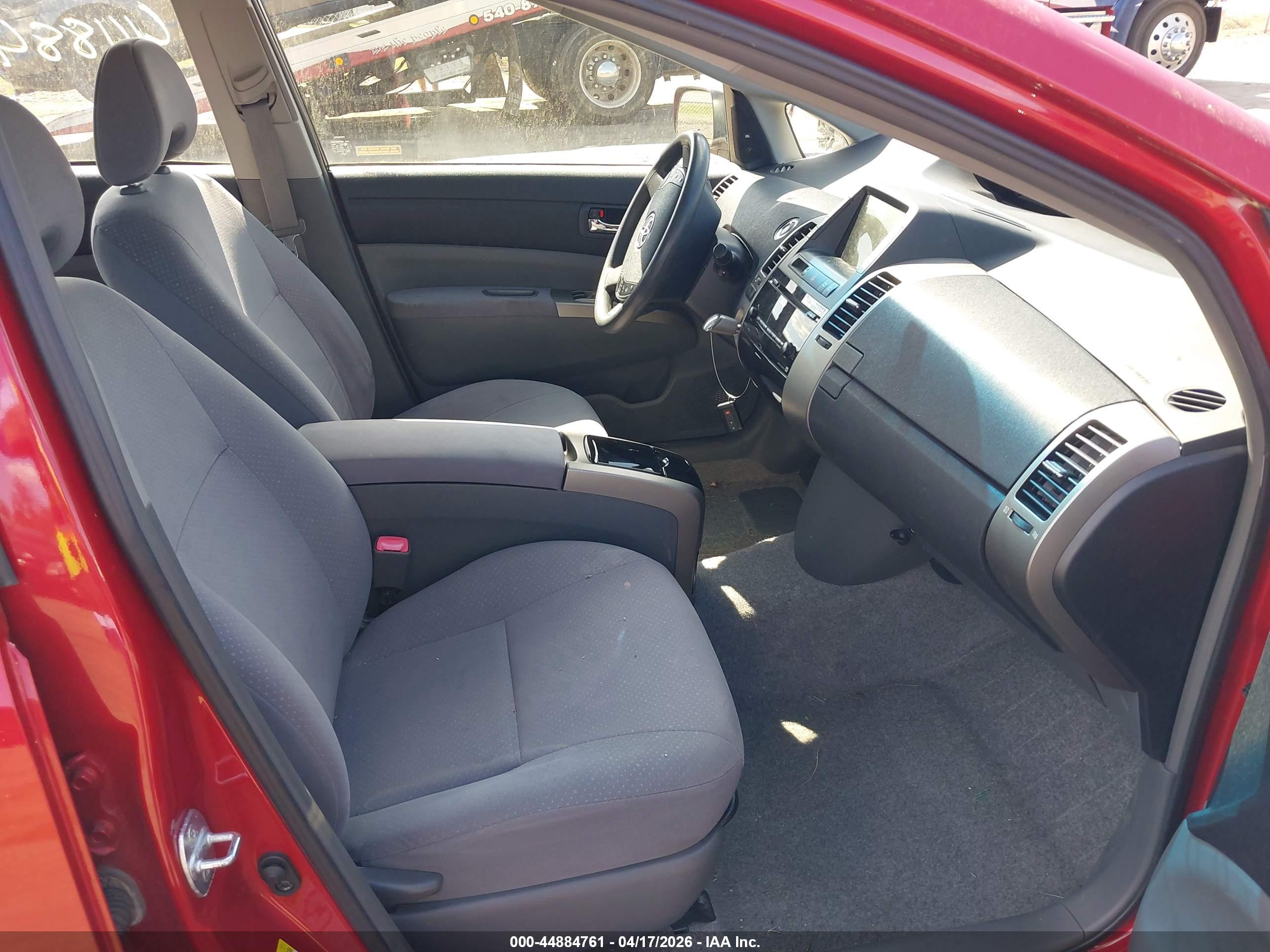 TOYOTA PRIUS image 5