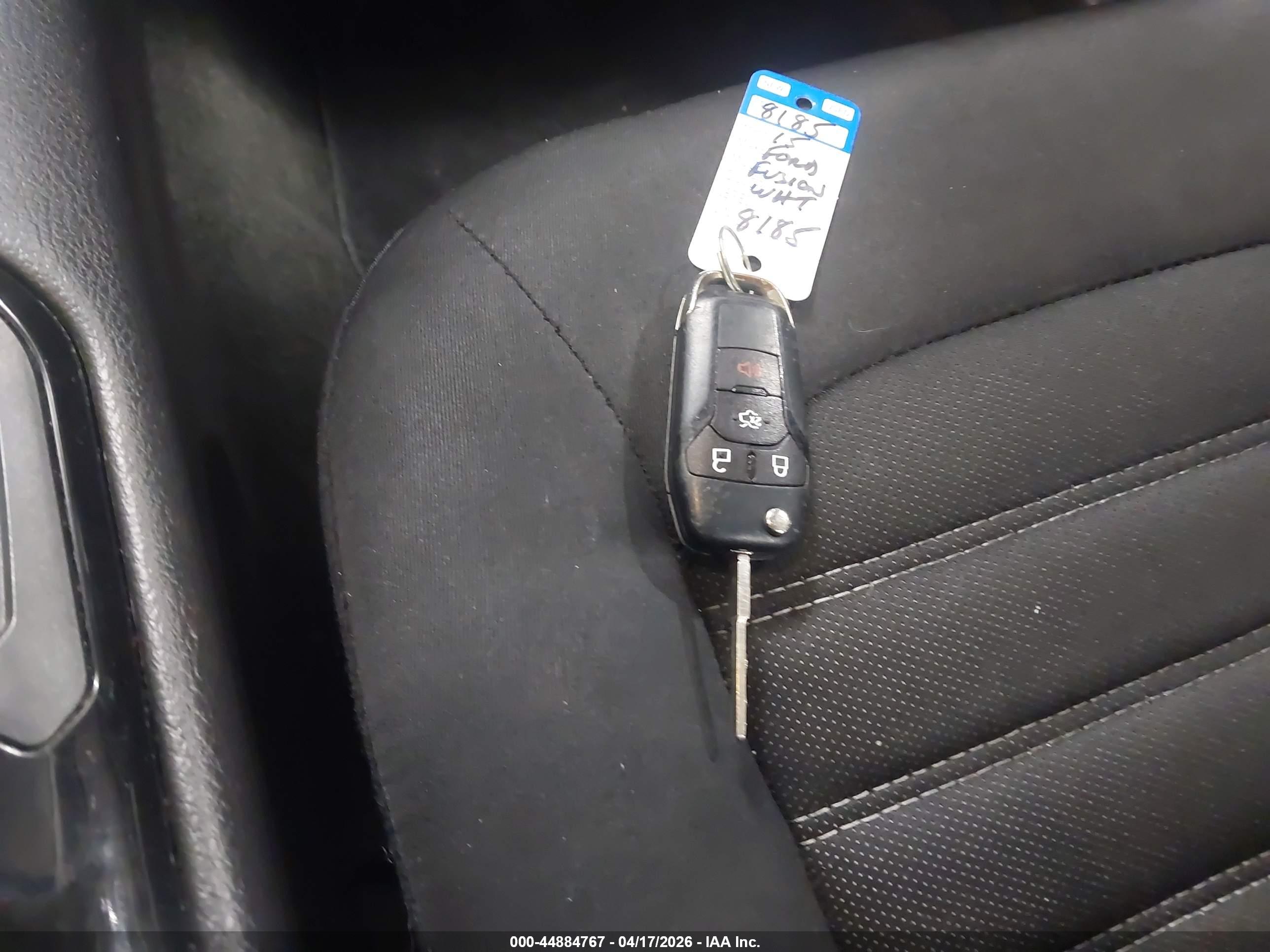 FORD FUSION image 11