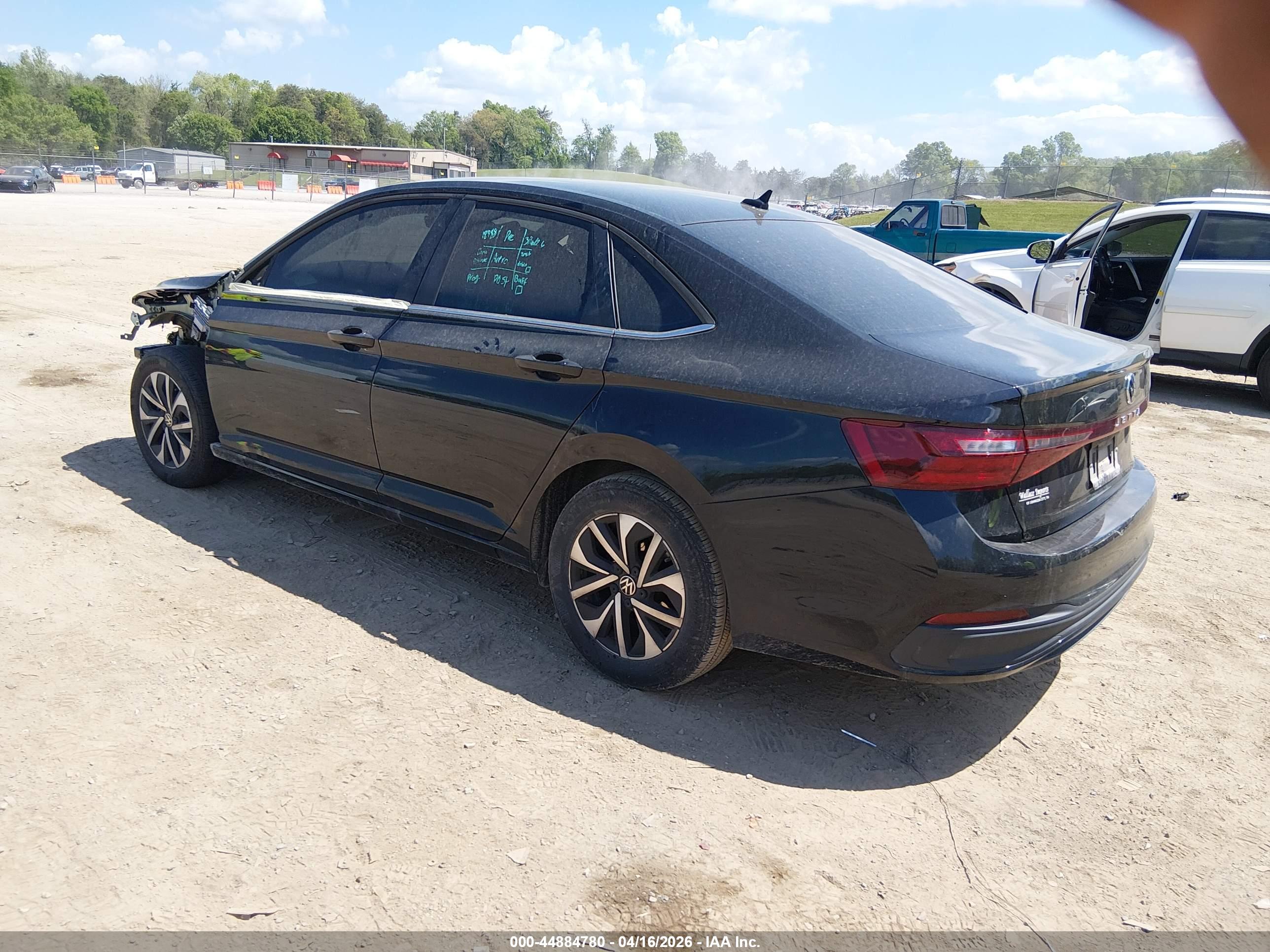 VOLKSWAGEN JETTA image 3