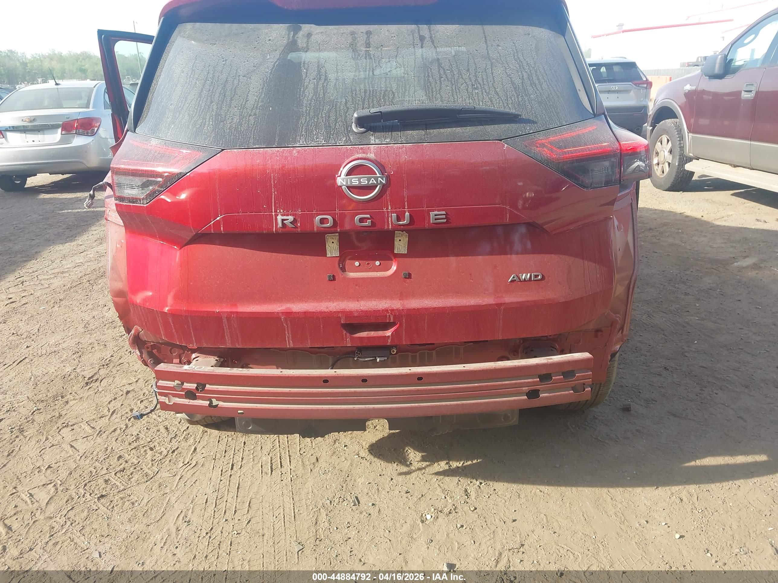 NISSAN ROGUE image 6