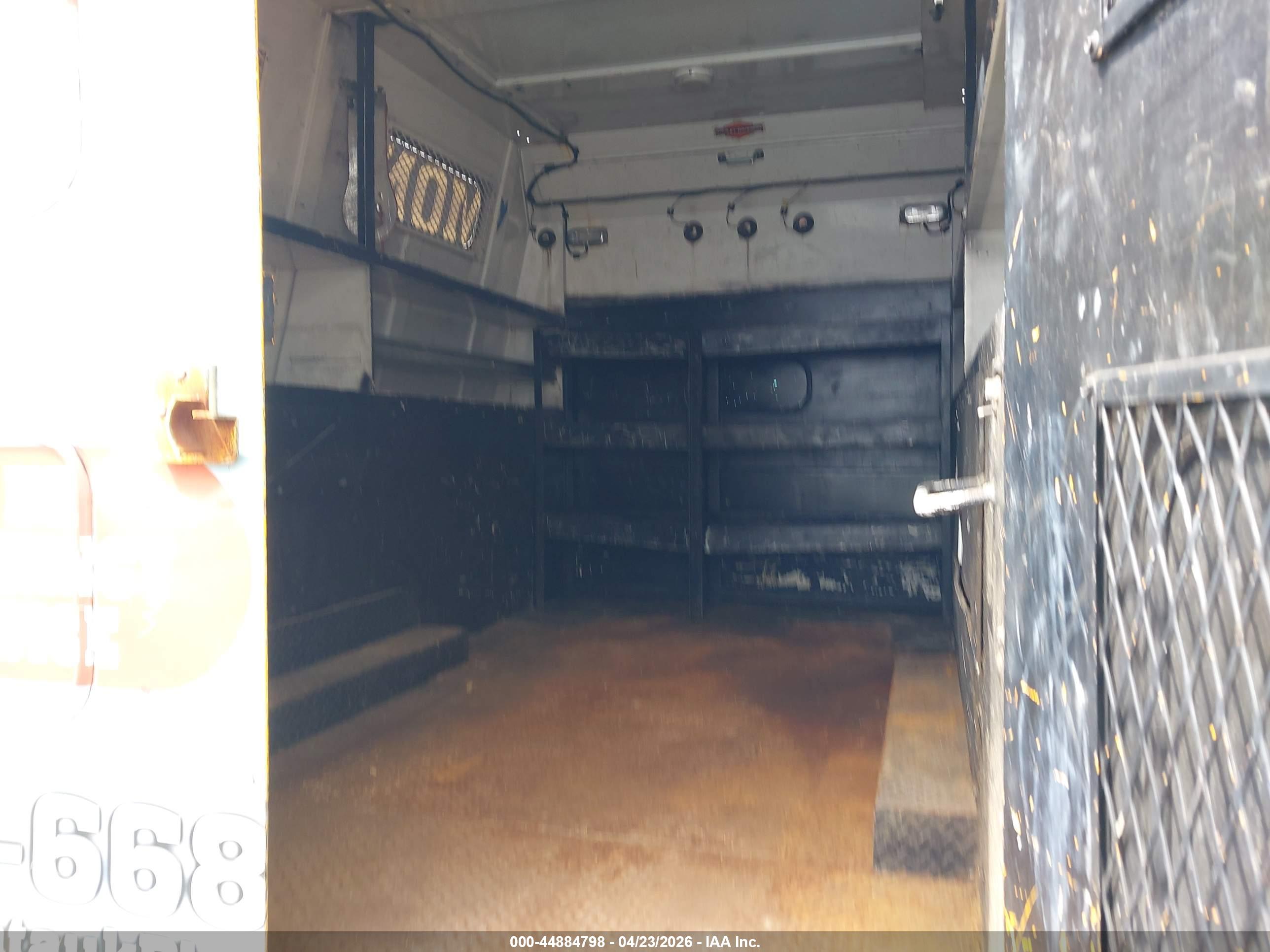 FORD F-450 image 7