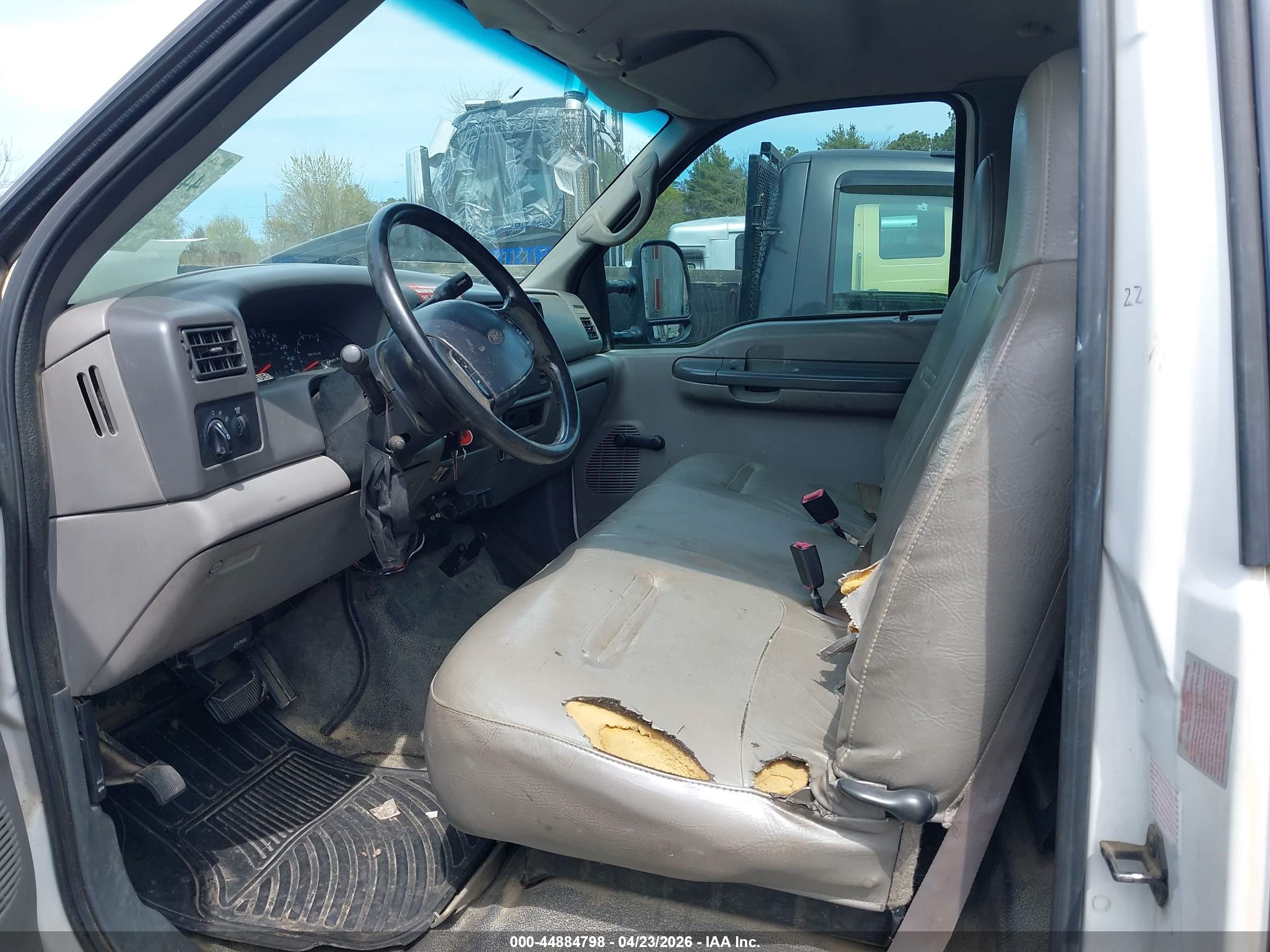 FORD F-450 image 8