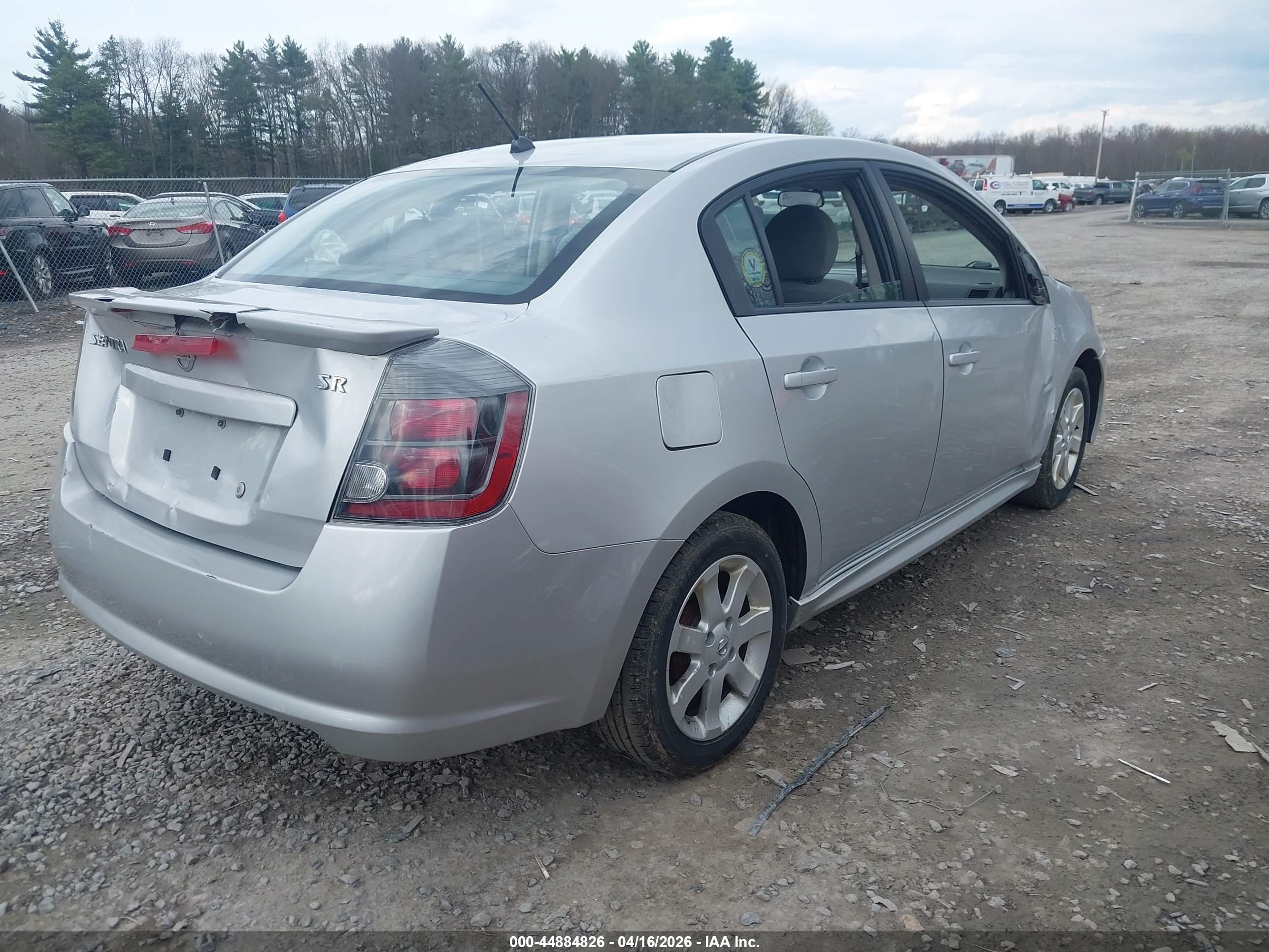 NISSAN SENTRA image 4