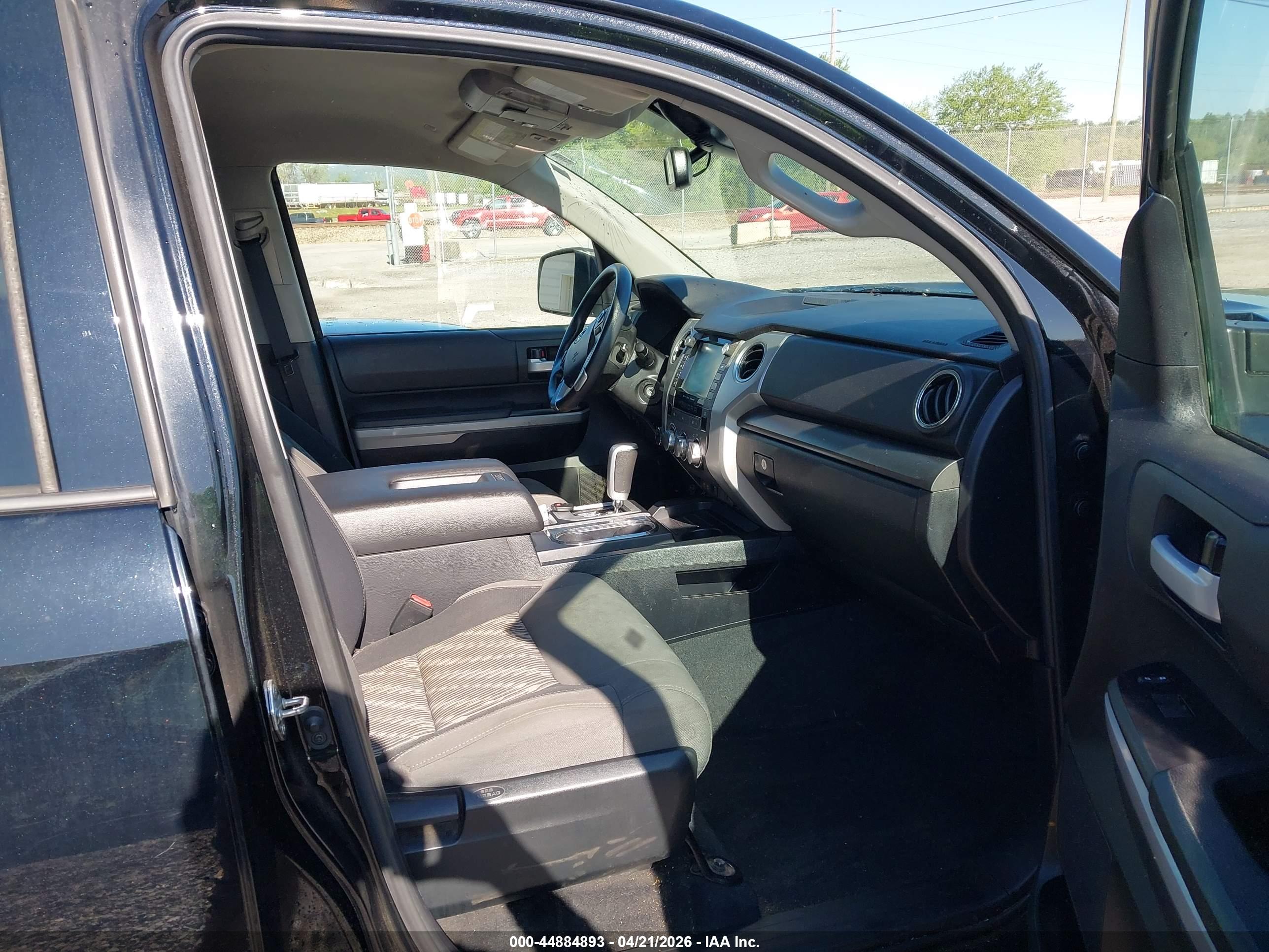 TOYOTA TUNDRA image 5