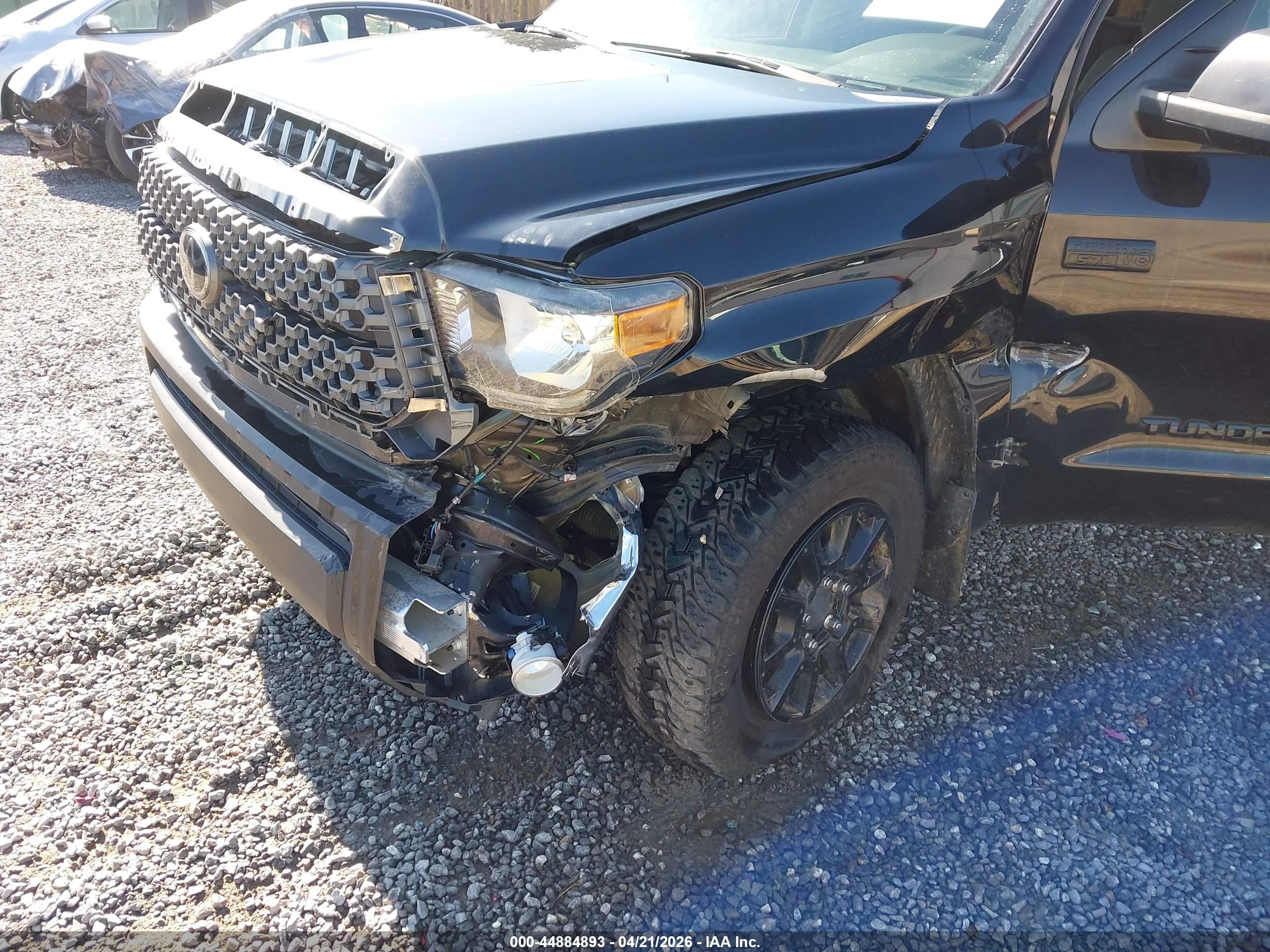 TOYOTA TUNDRA image 6