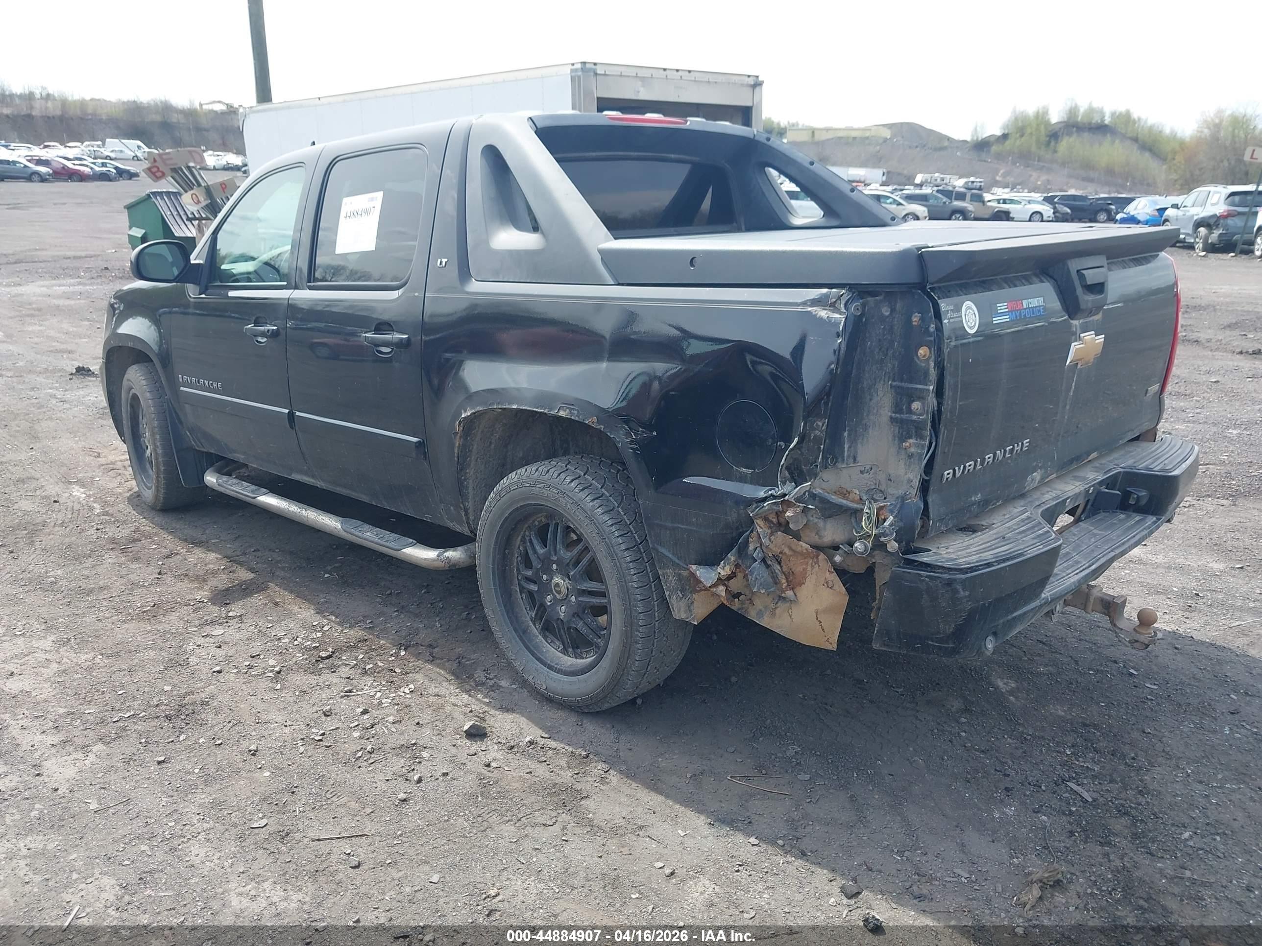 CHEVROLET AVALANCHE image 3