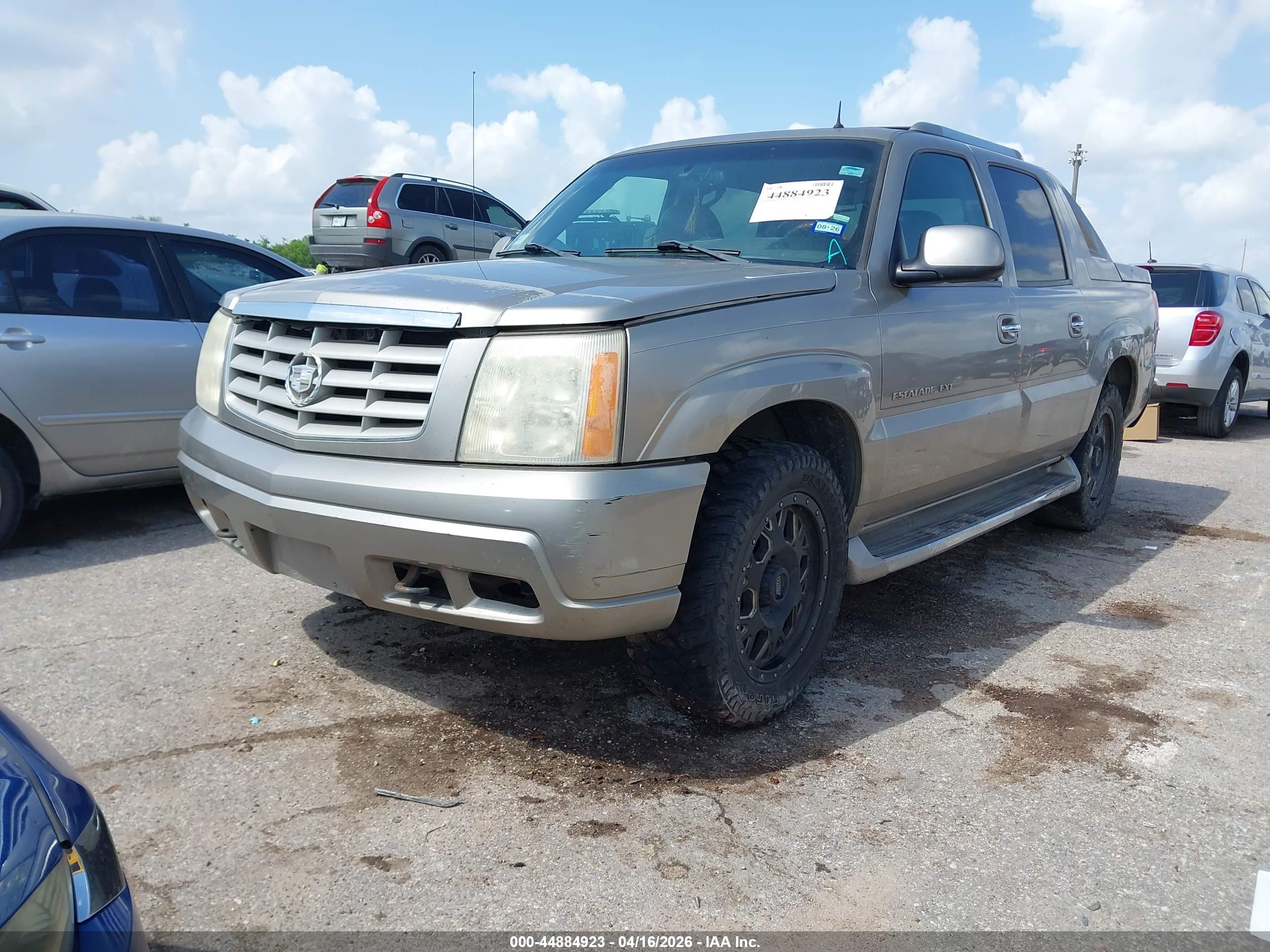 CADILLAC ESCALADE image 2