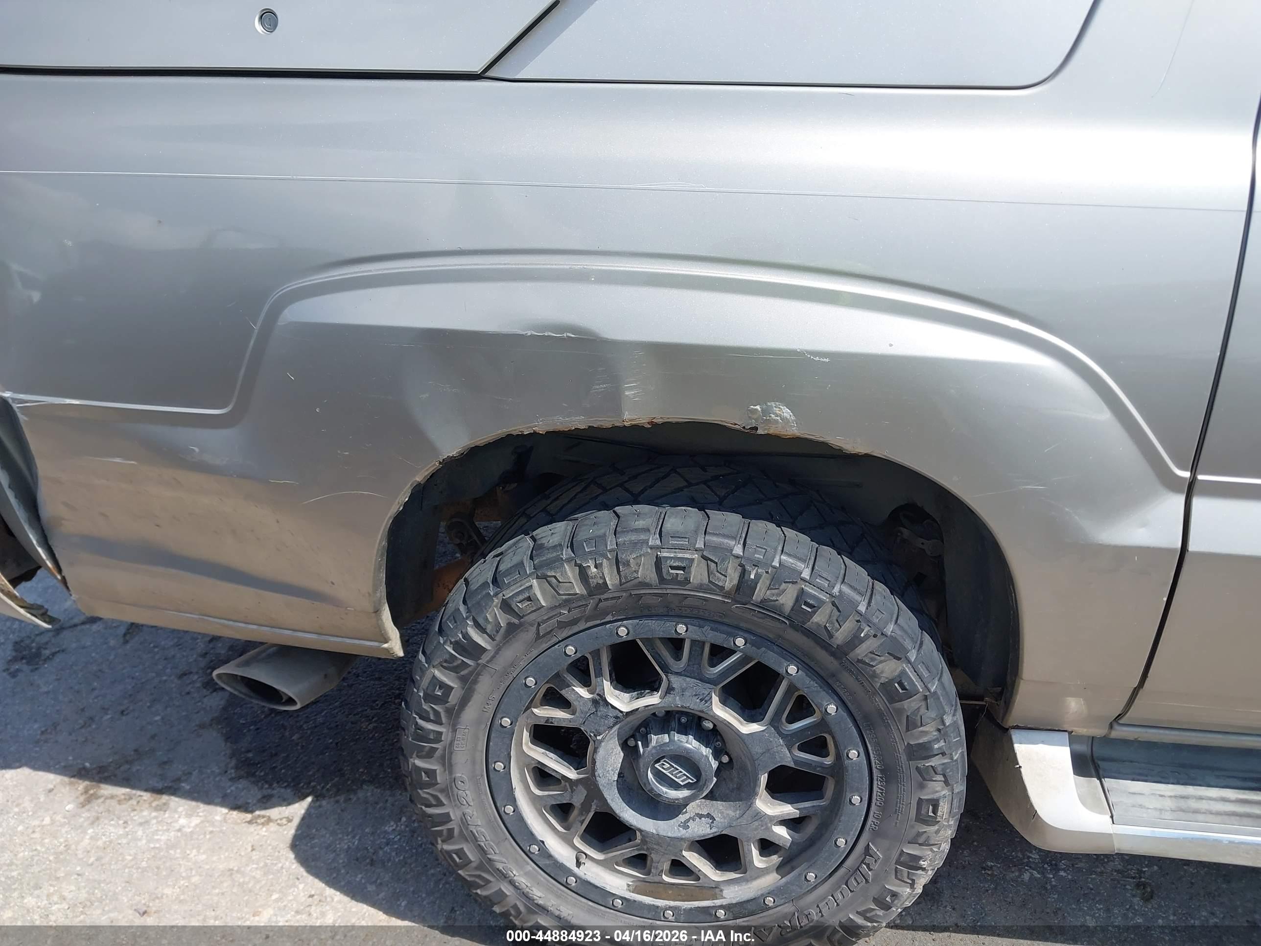 CADILLAC ESCALADE image 6
