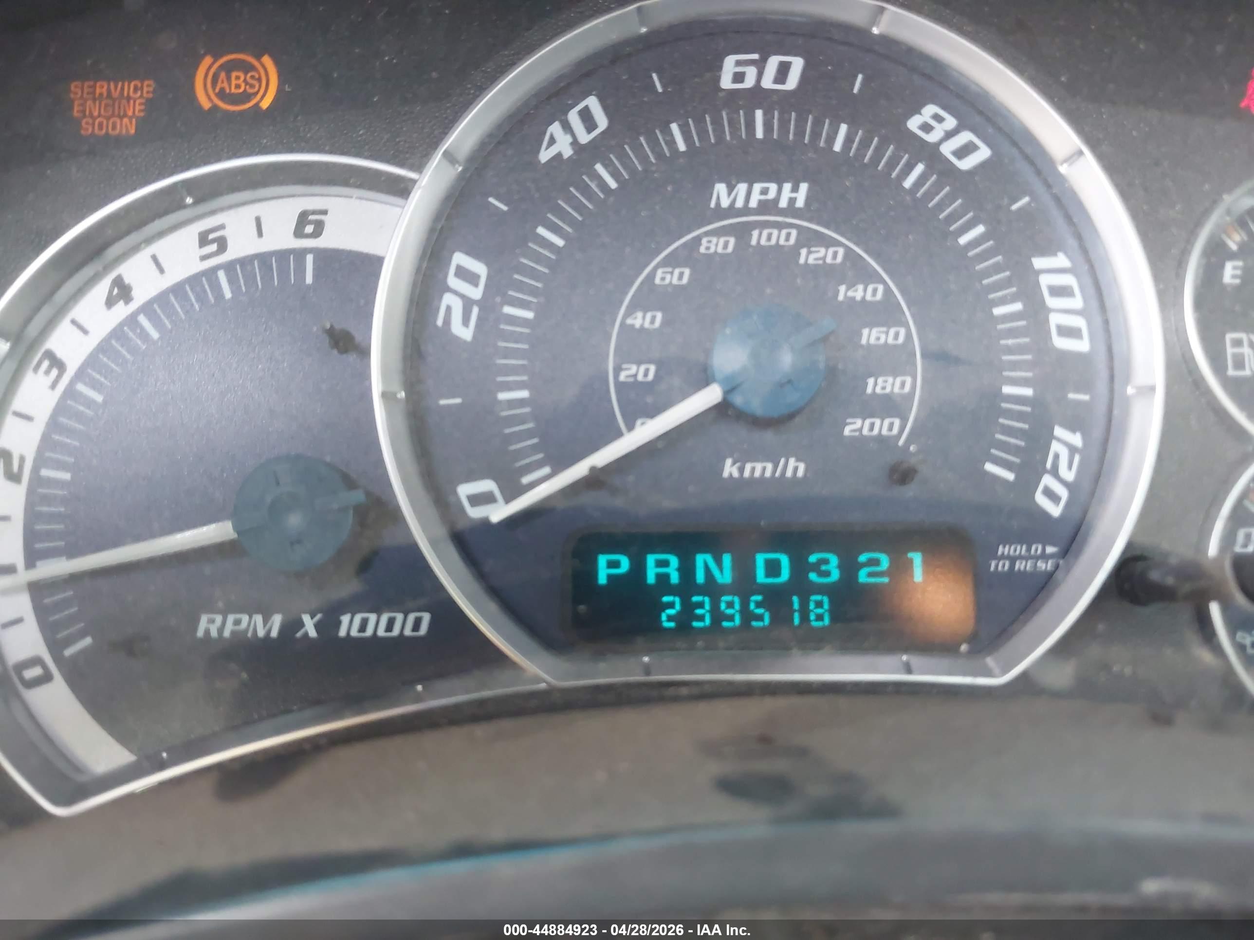 CADILLAC ESCALADE image 7