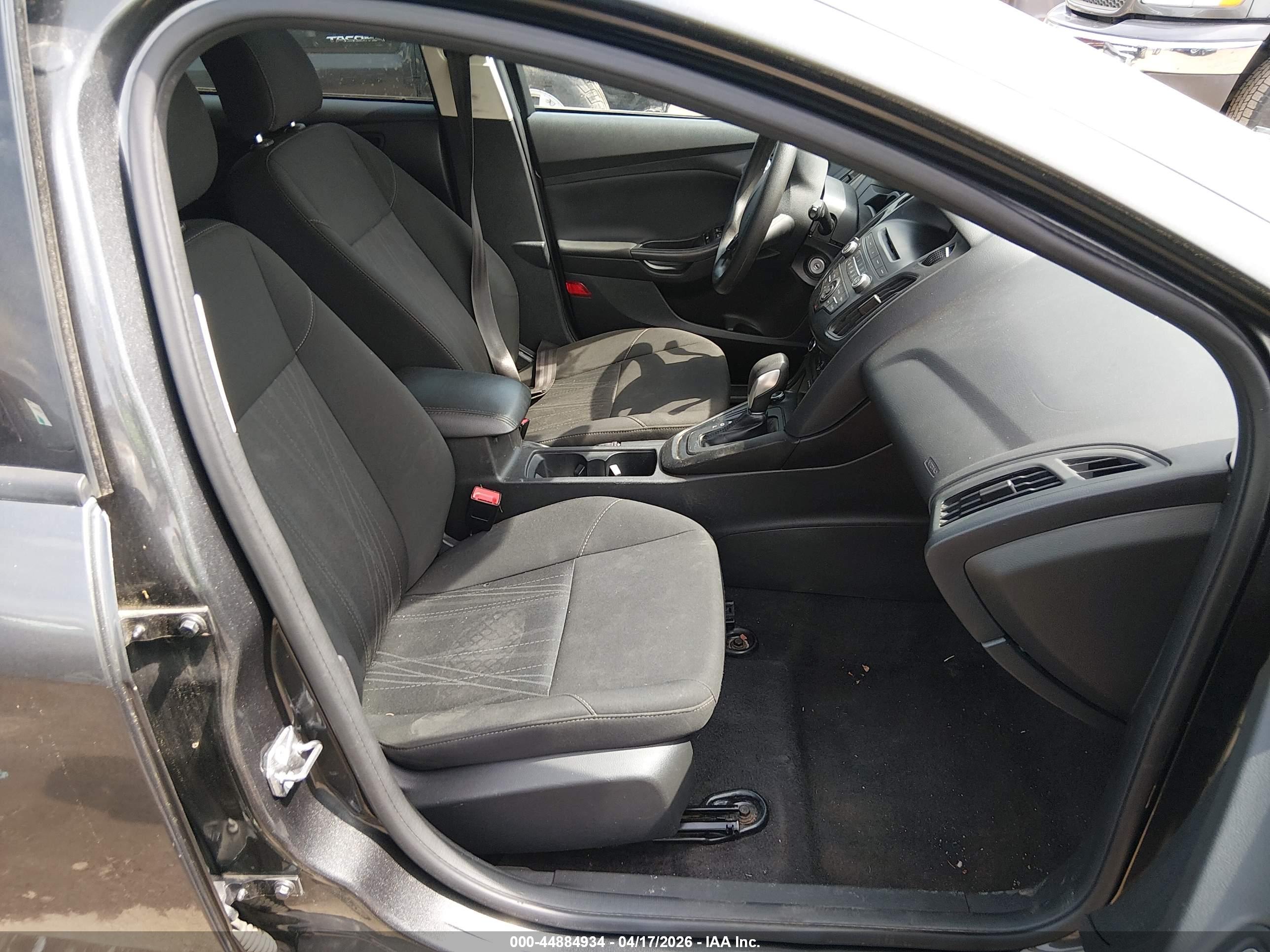FORD FOCUS image 5