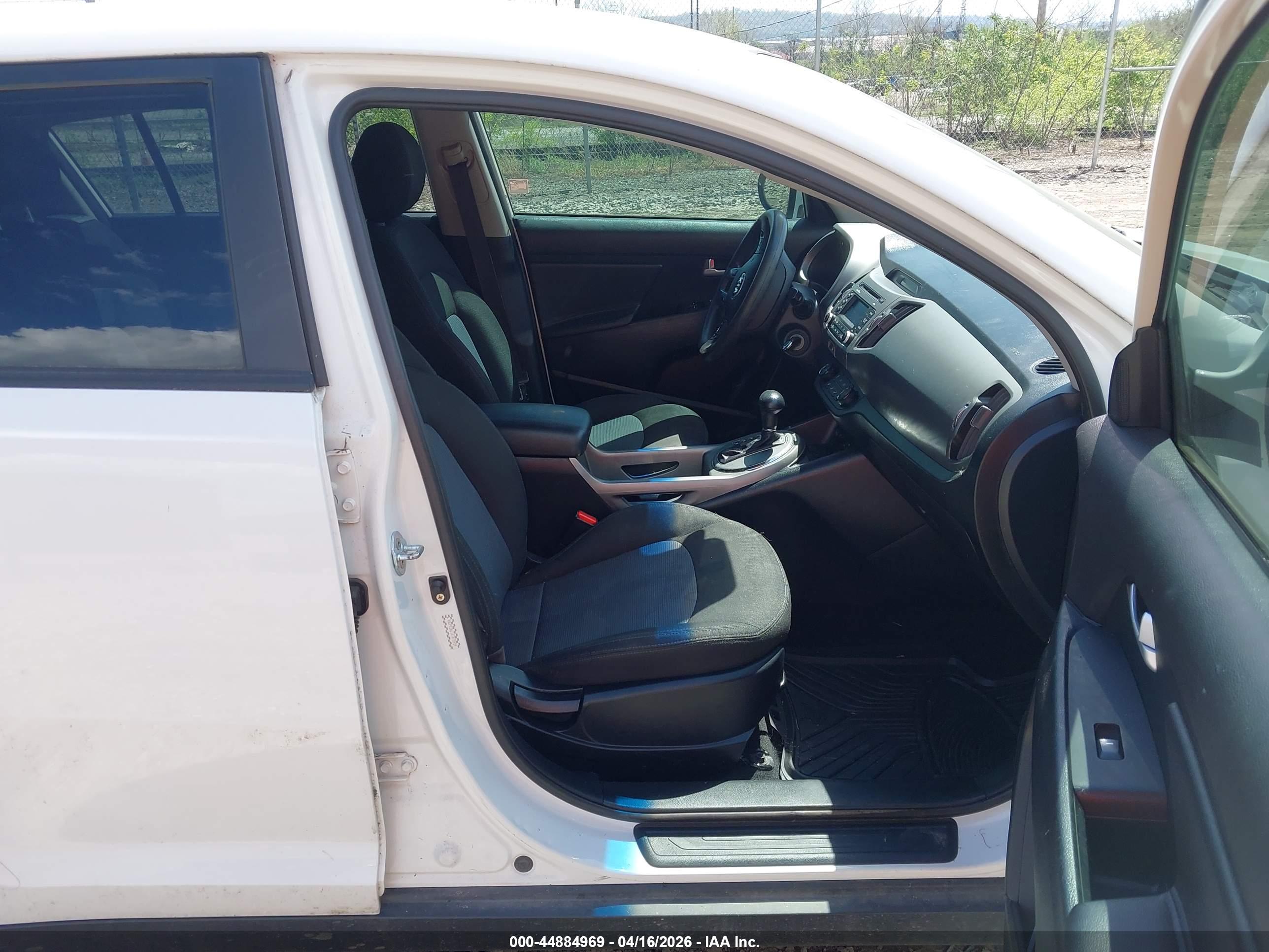 KIA SPORTAGE image 5
