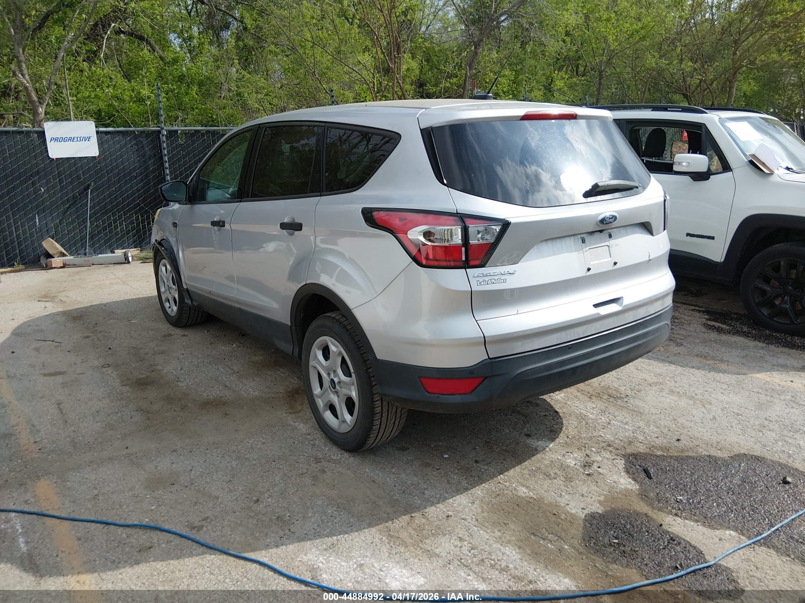 FORD ESCAPE image 3