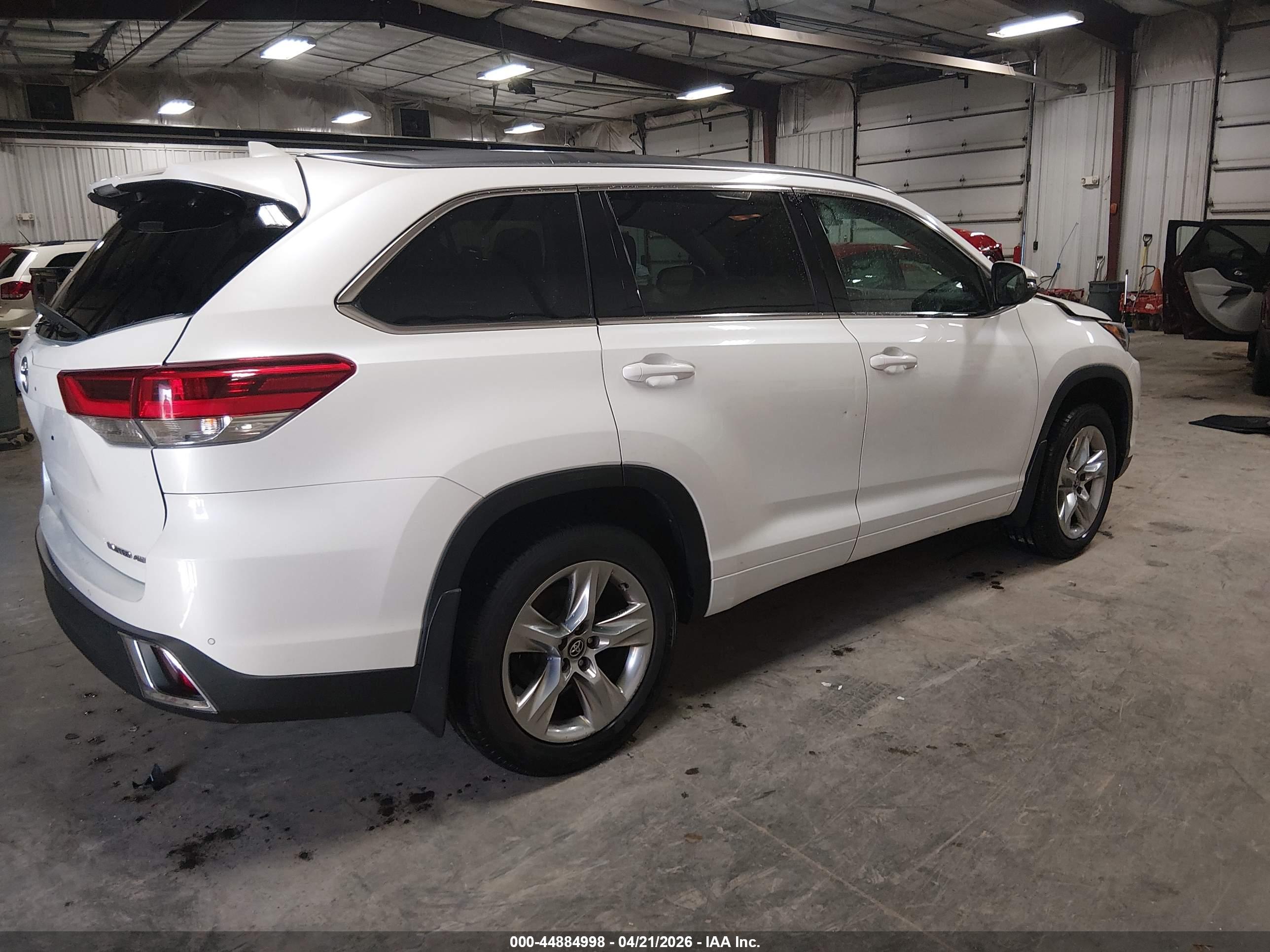 TOYOTA HIGHLANDER image 4