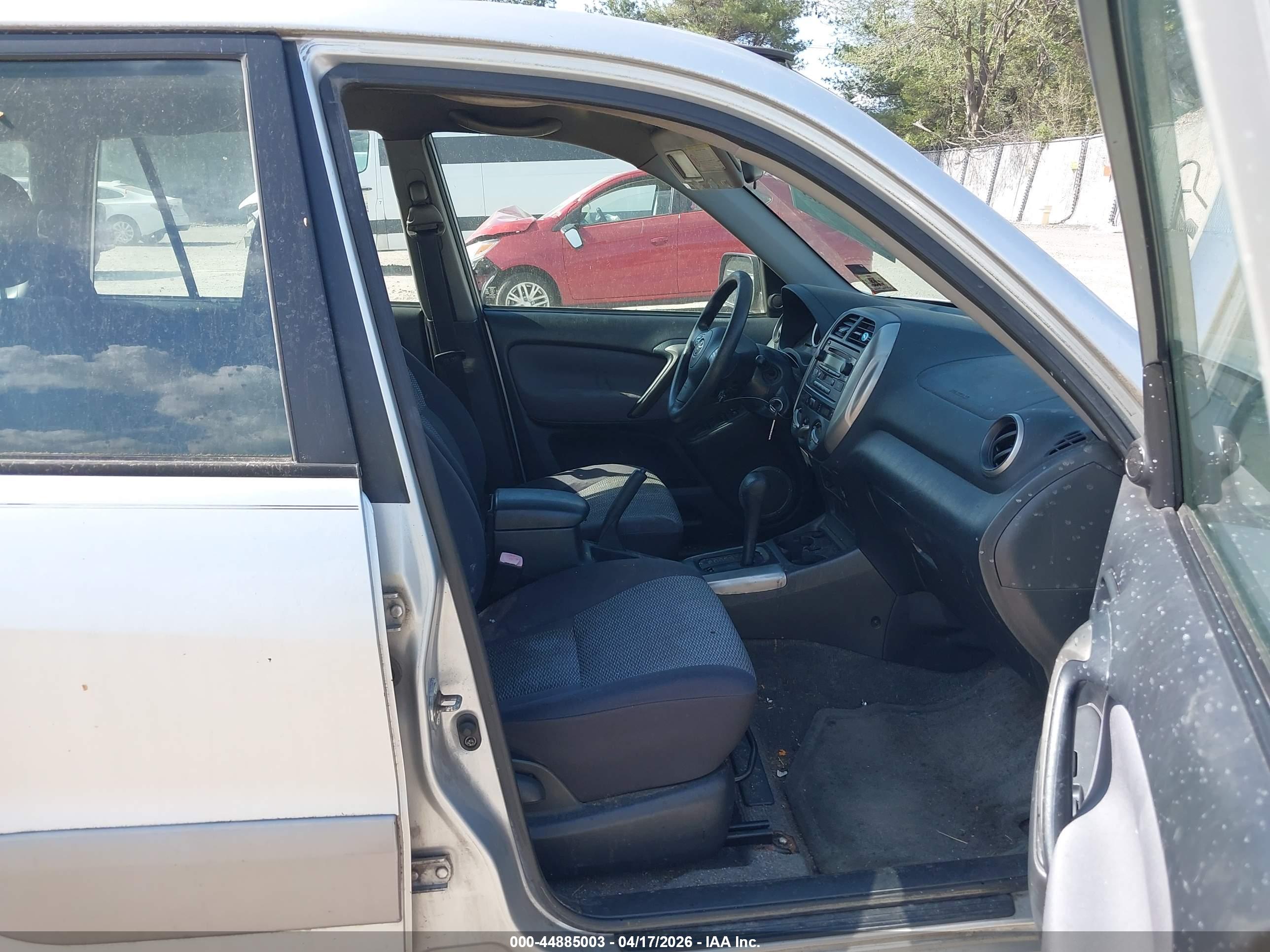 TOYOTA RAV4 image 5