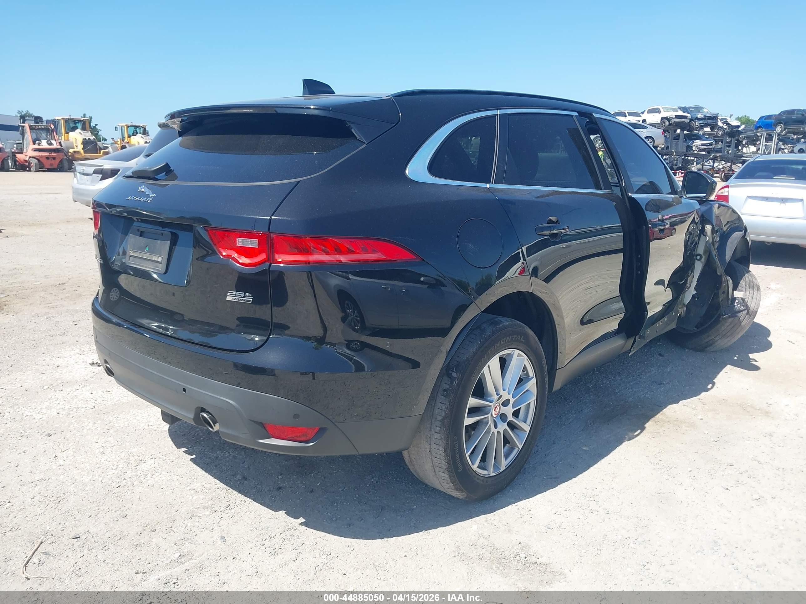 JAGUAR F-PACE image 4