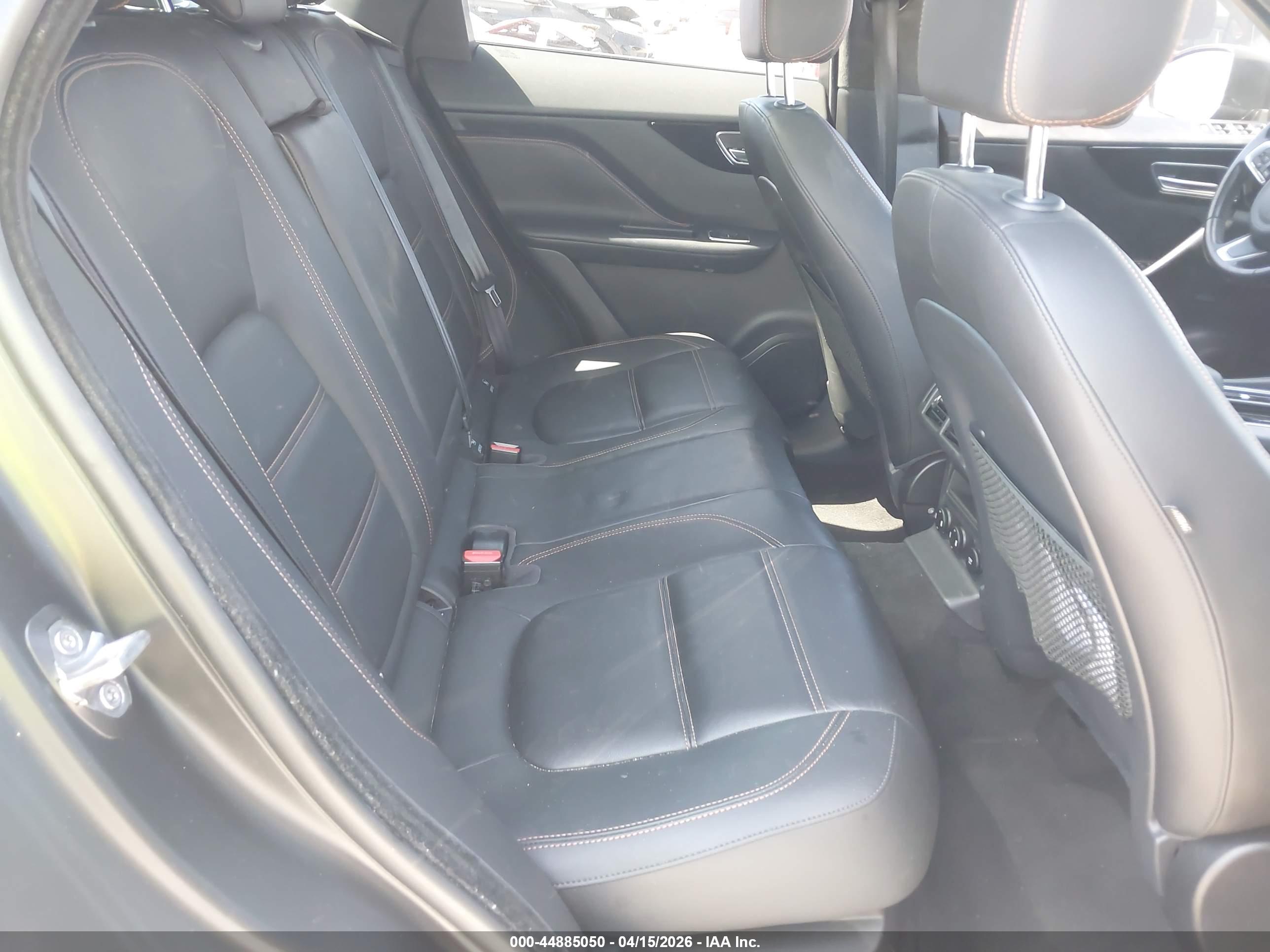 JAGUAR F-PACE image 8