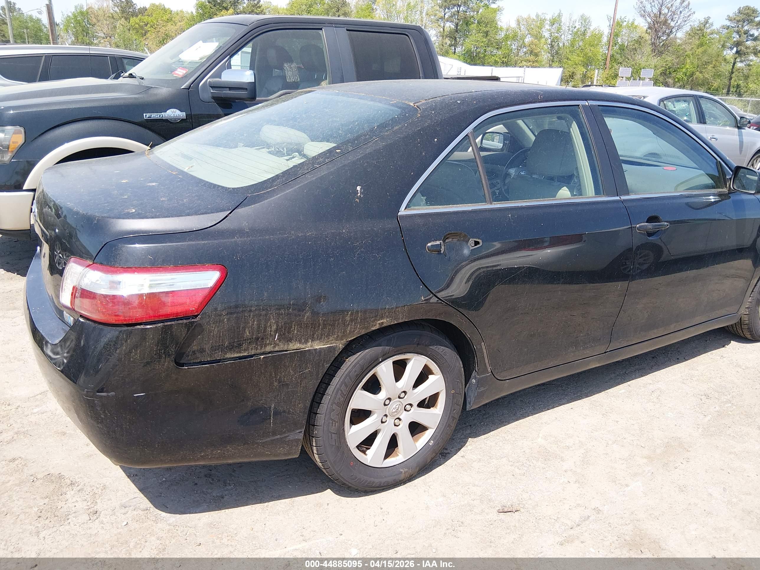 TOYOTA CAMRY image 6
