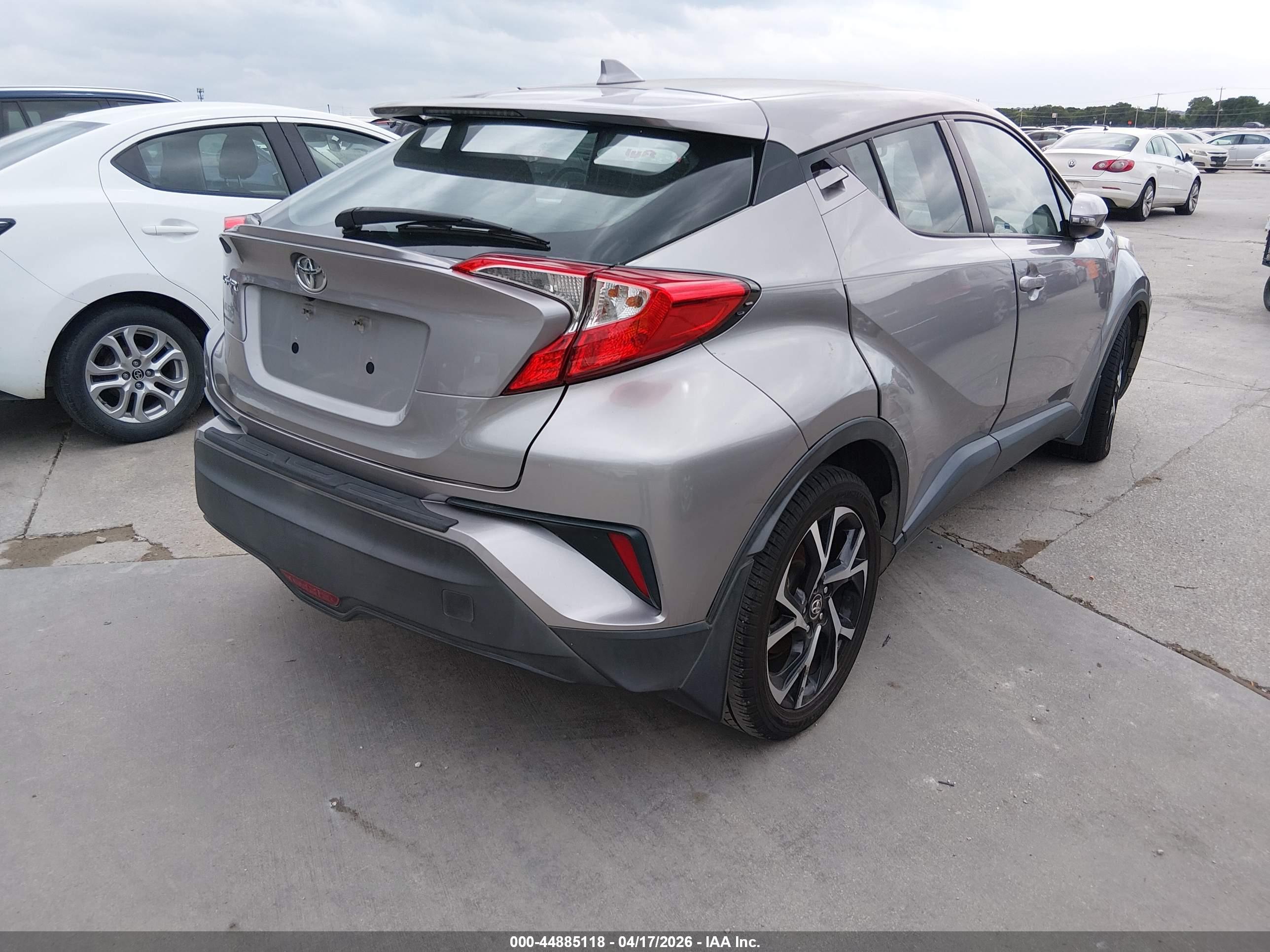 TOYOTA C-HR image 4
