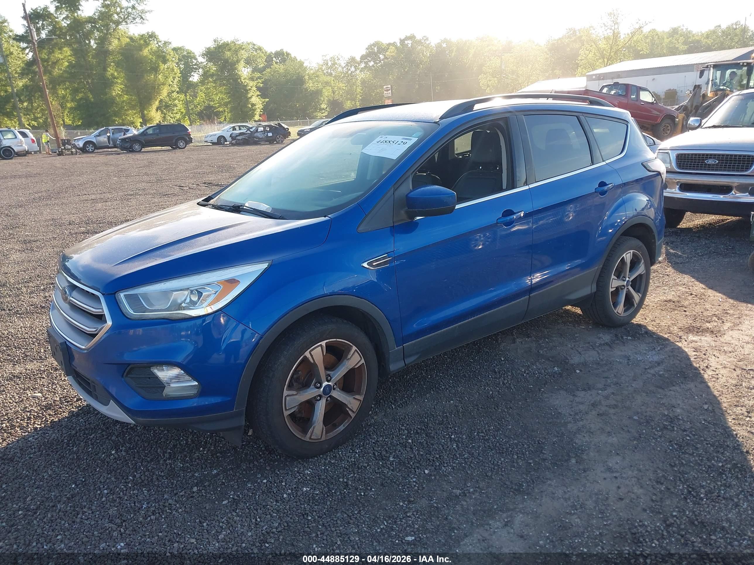 FORD ESCAPE image 2