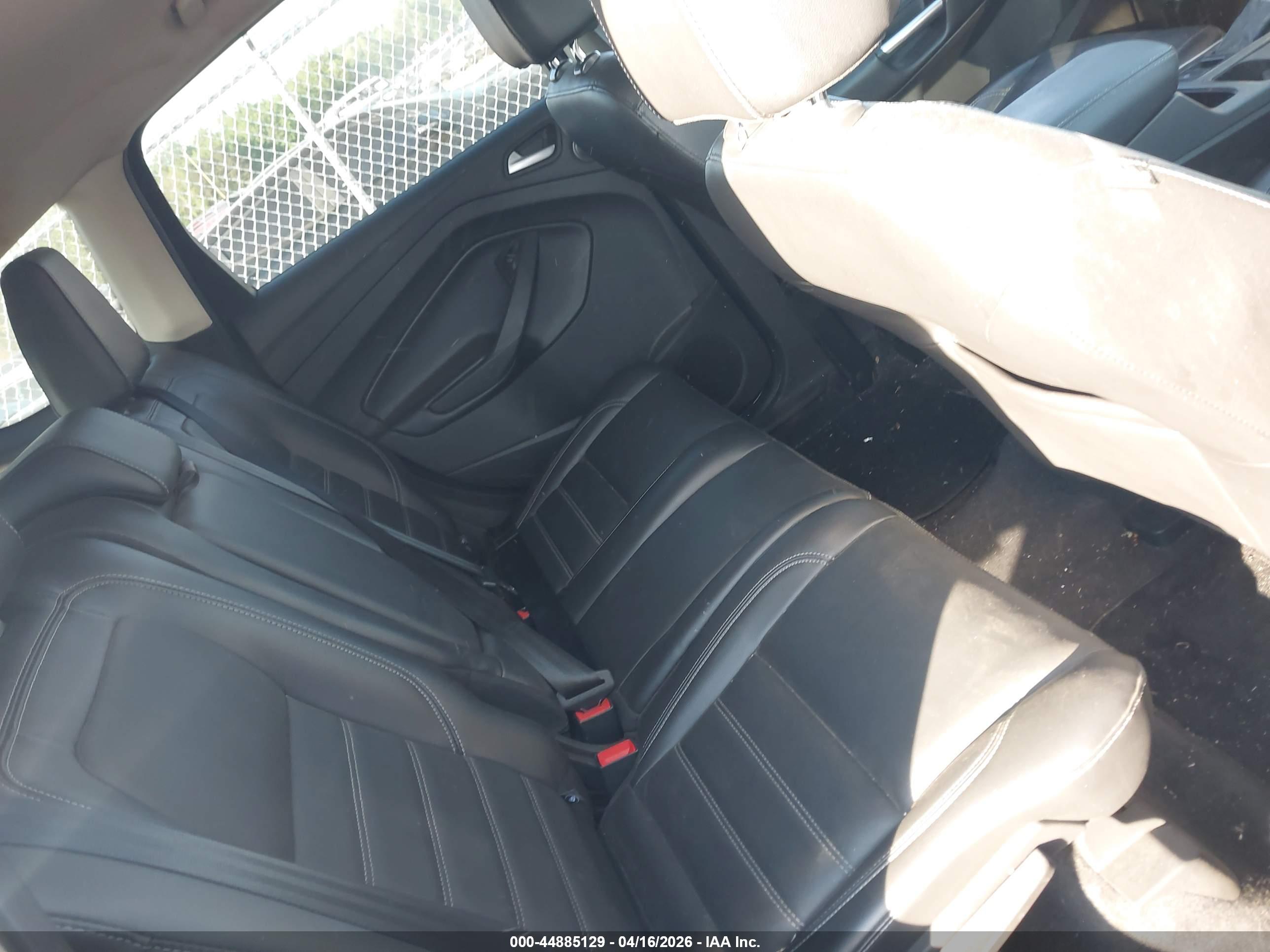 FORD ESCAPE image 8