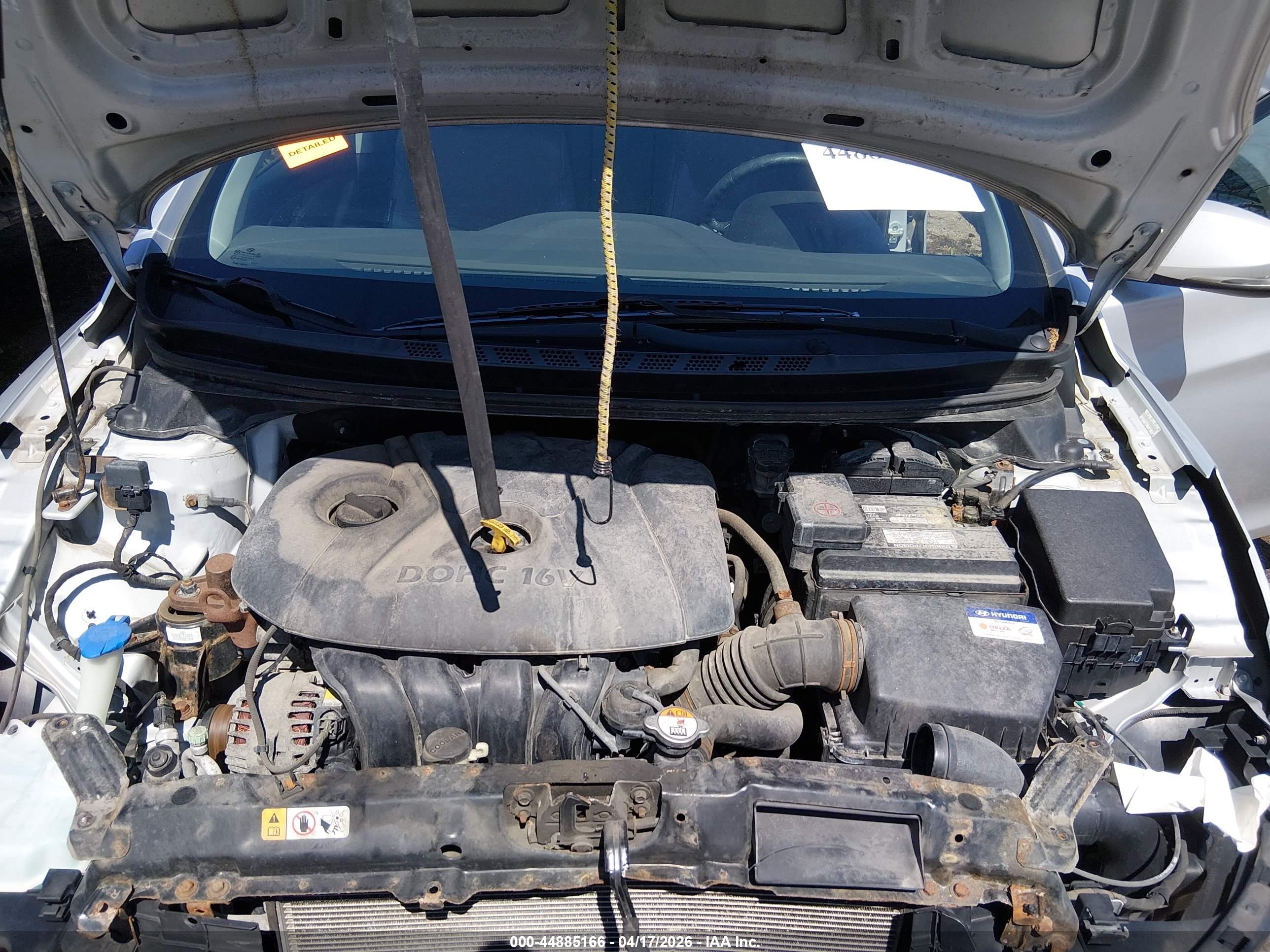 HYUNDAI ELANTRA image 10