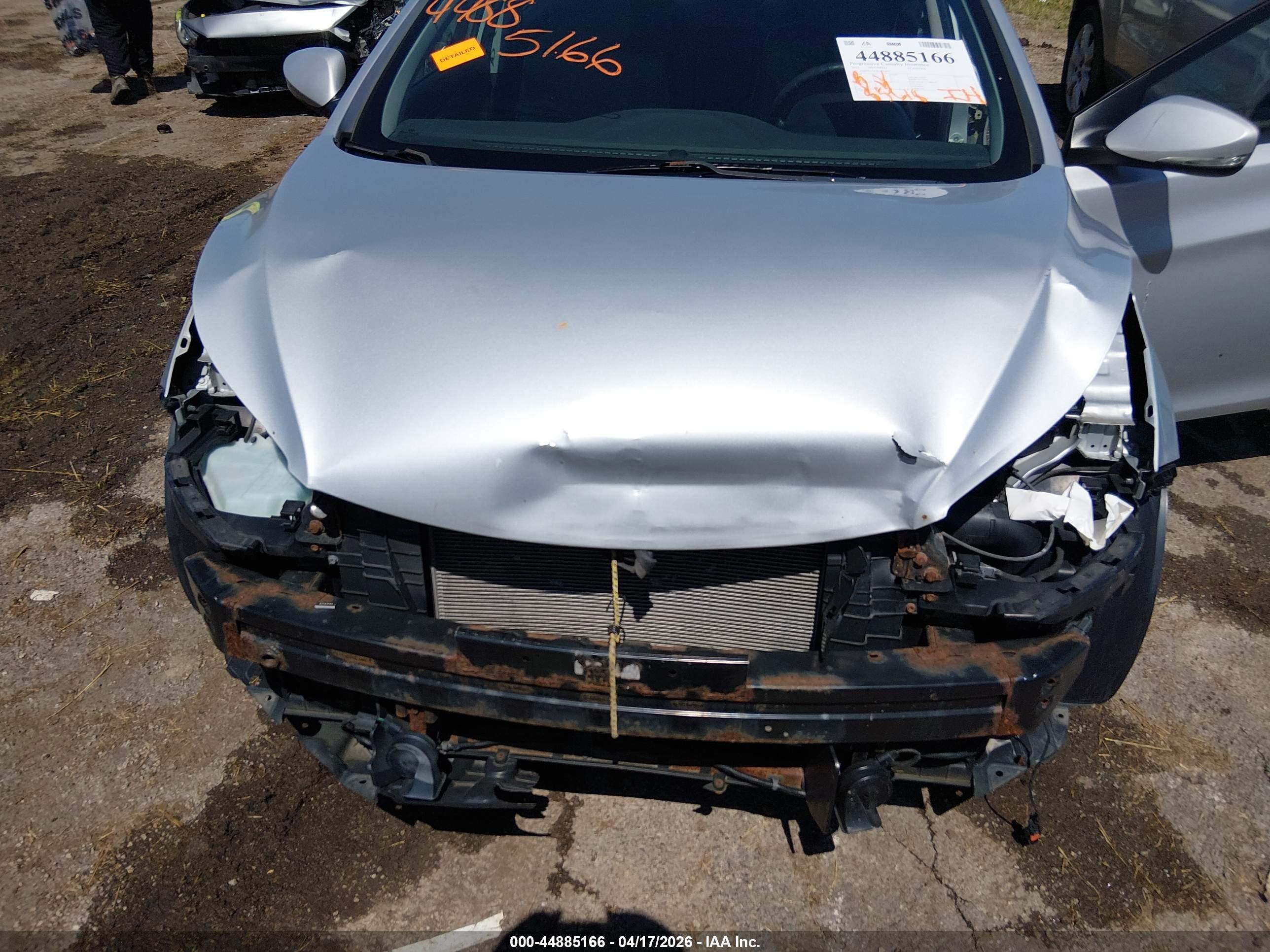 HYUNDAI ELANTRA image 6