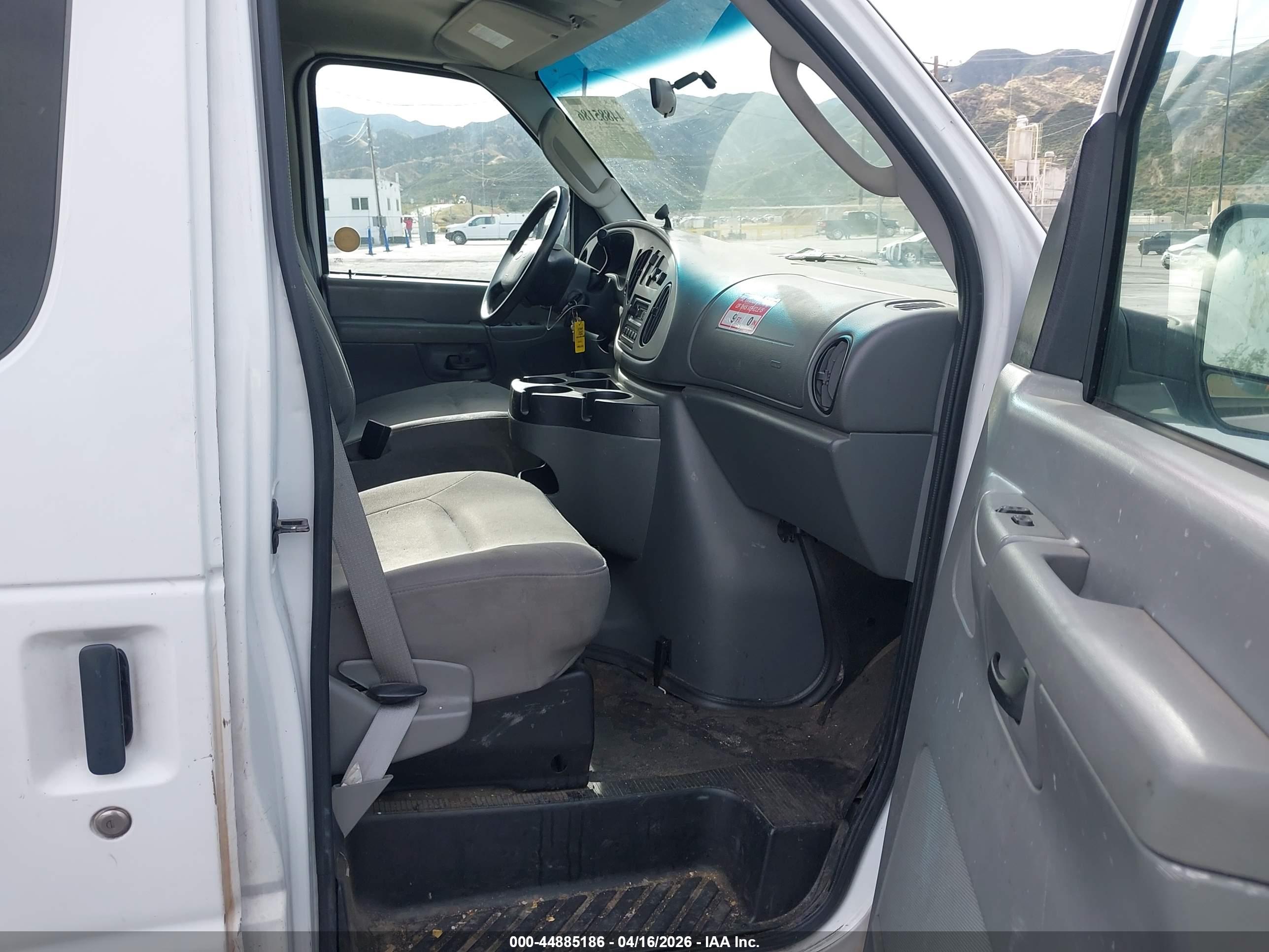 FORD E-350 image 5