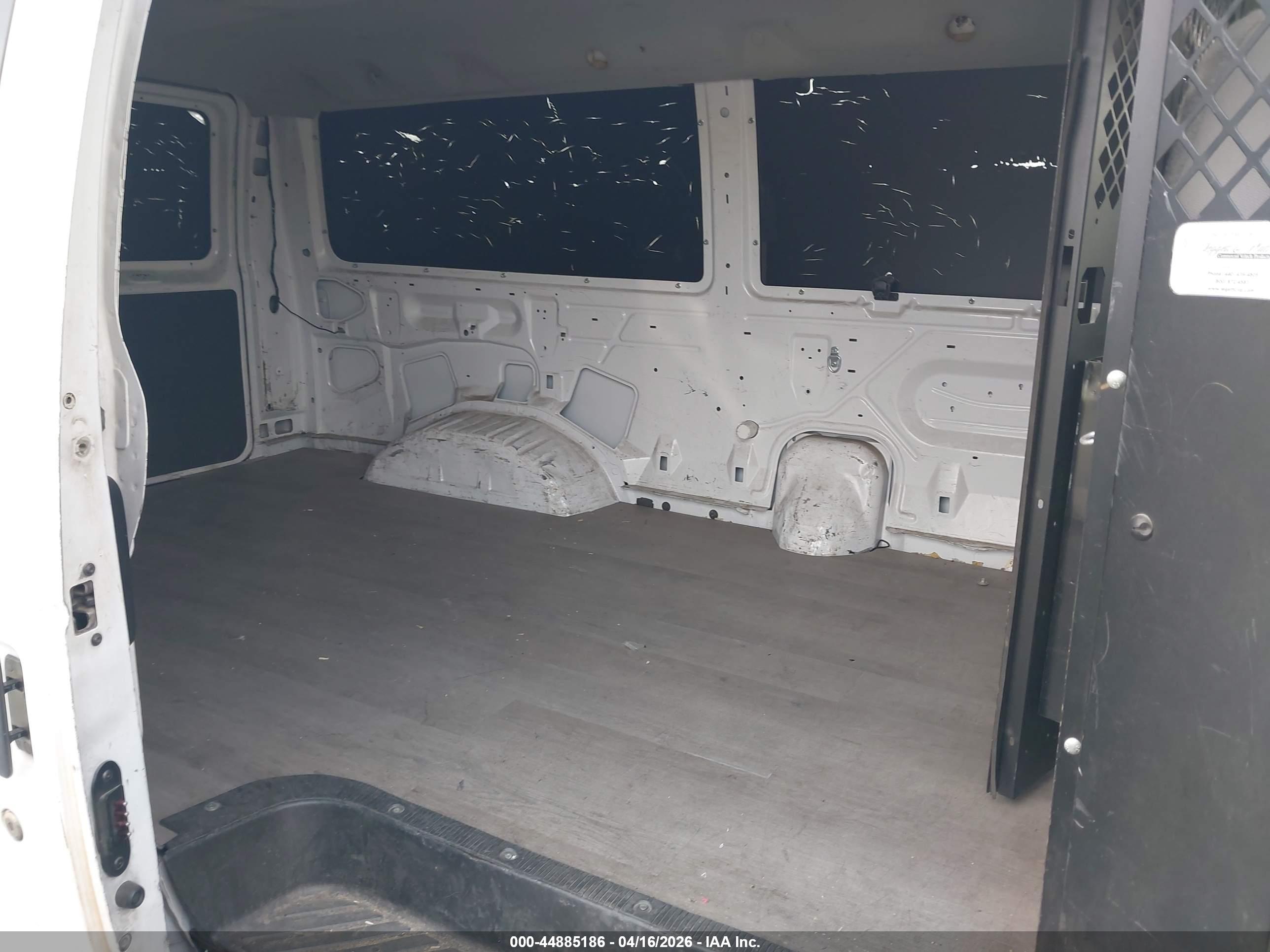 FORD E-350 image 8