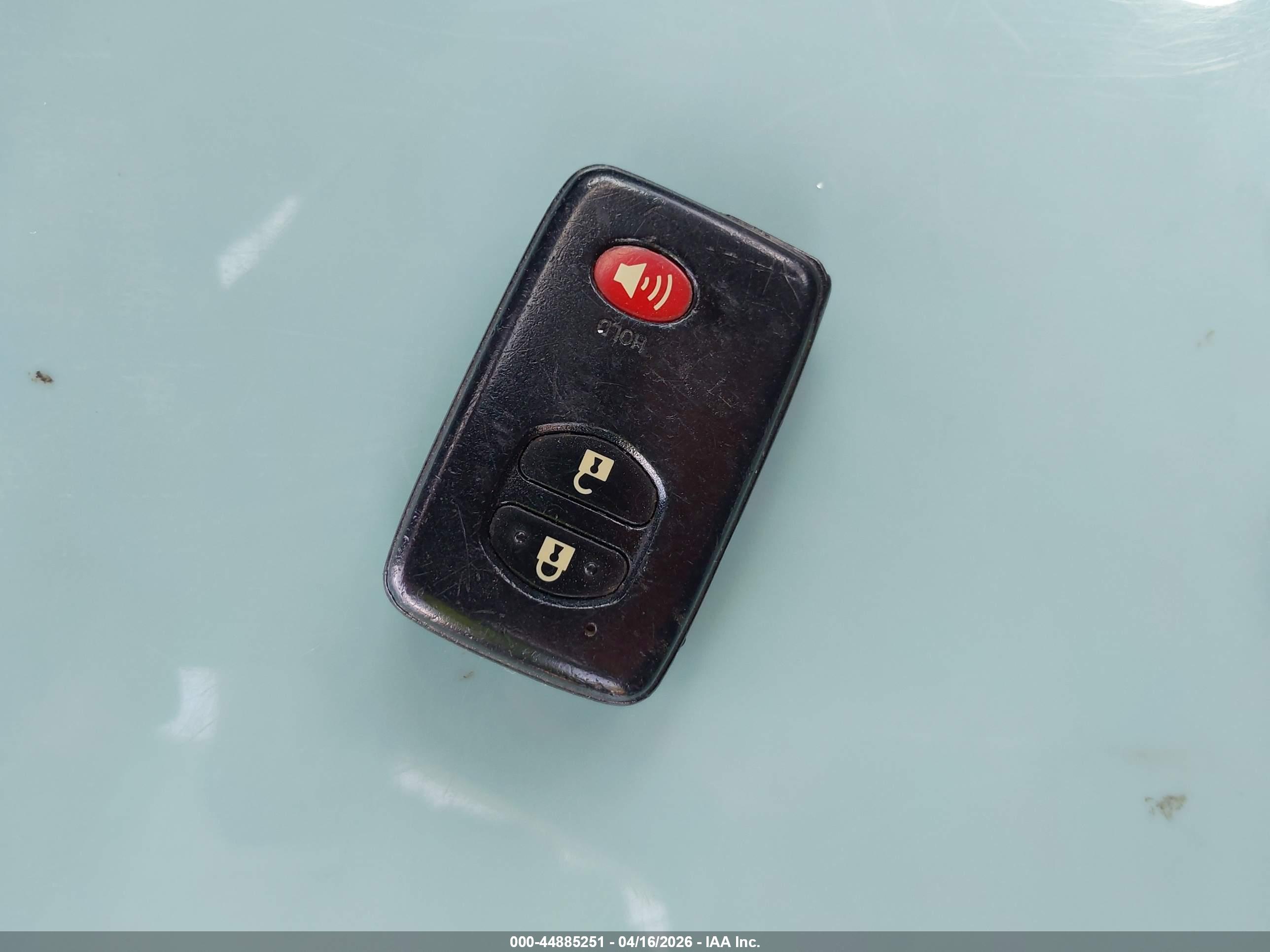 TOYOTA PRIUS image 11