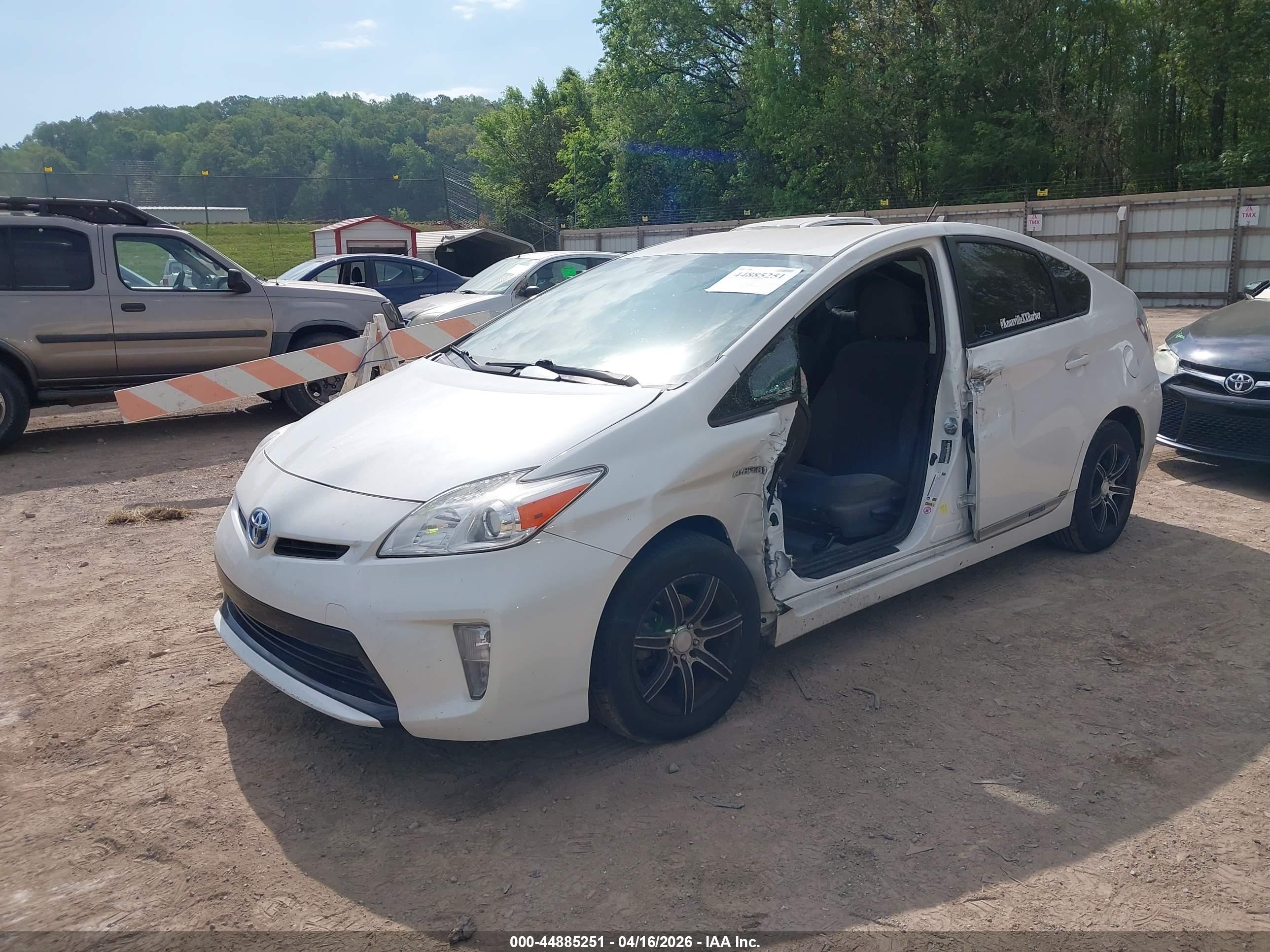 TOYOTA PRIUS image 2