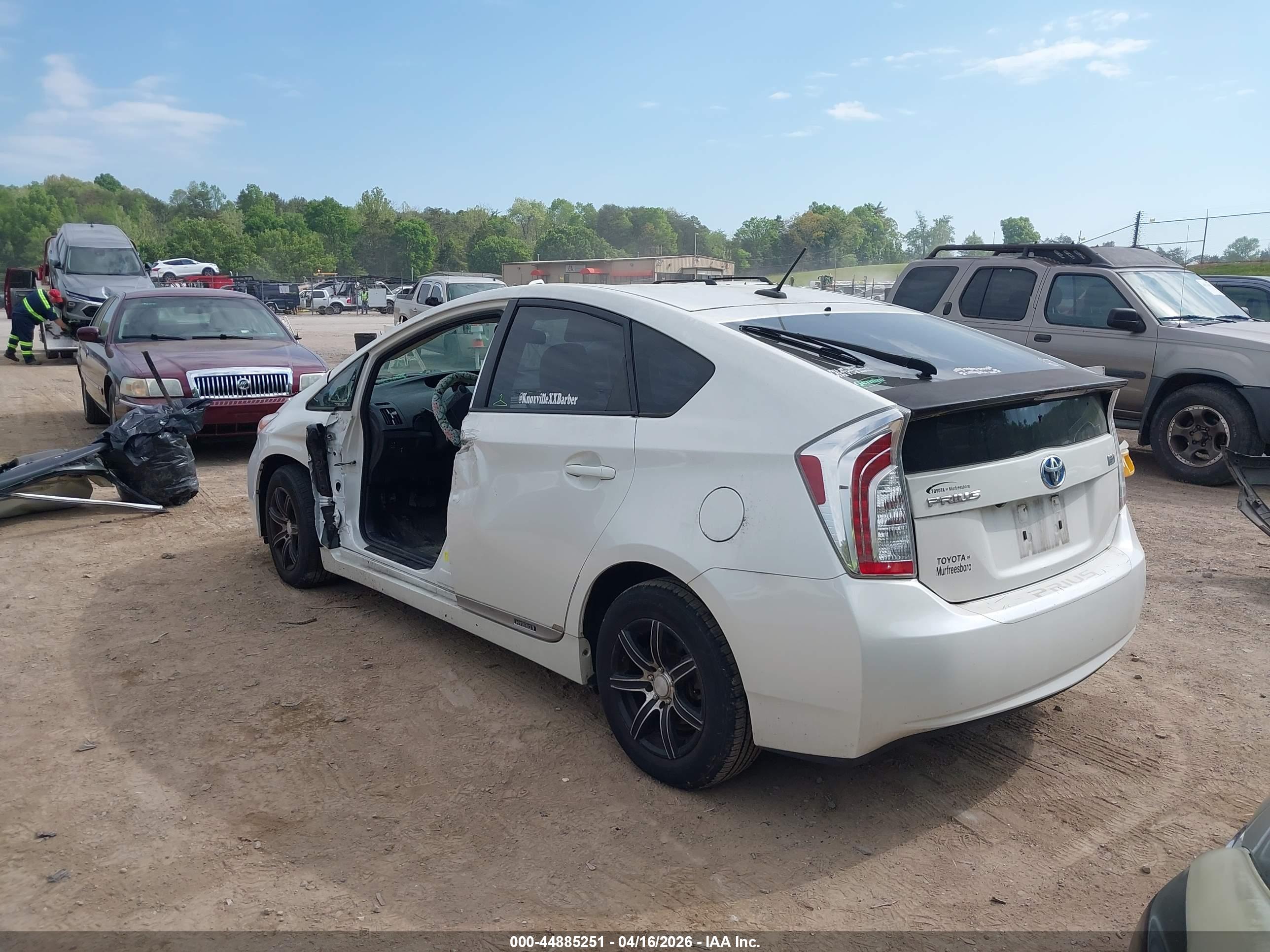 TOYOTA PRIUS image 3