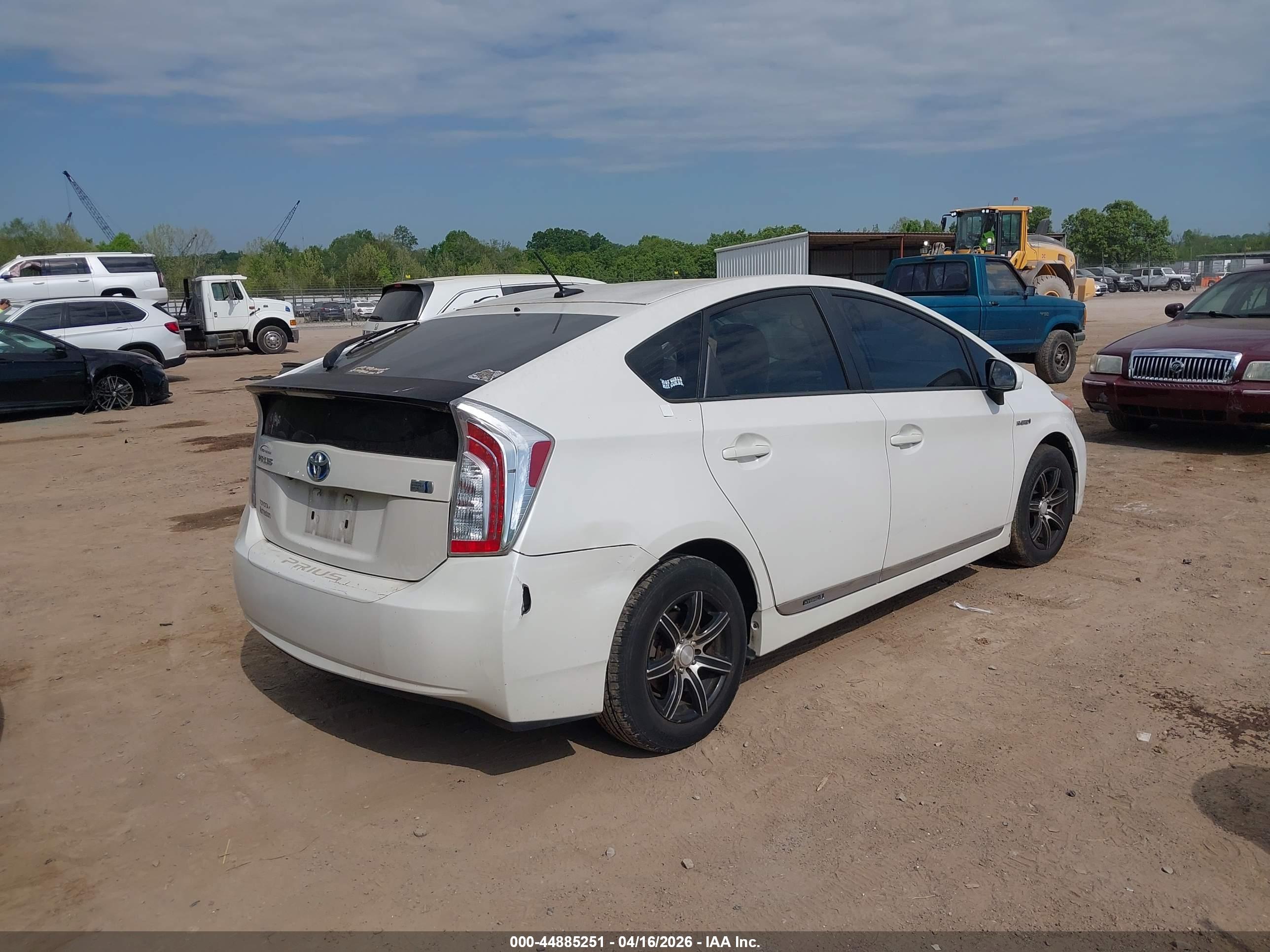 TOYOTA PRIUS image 4