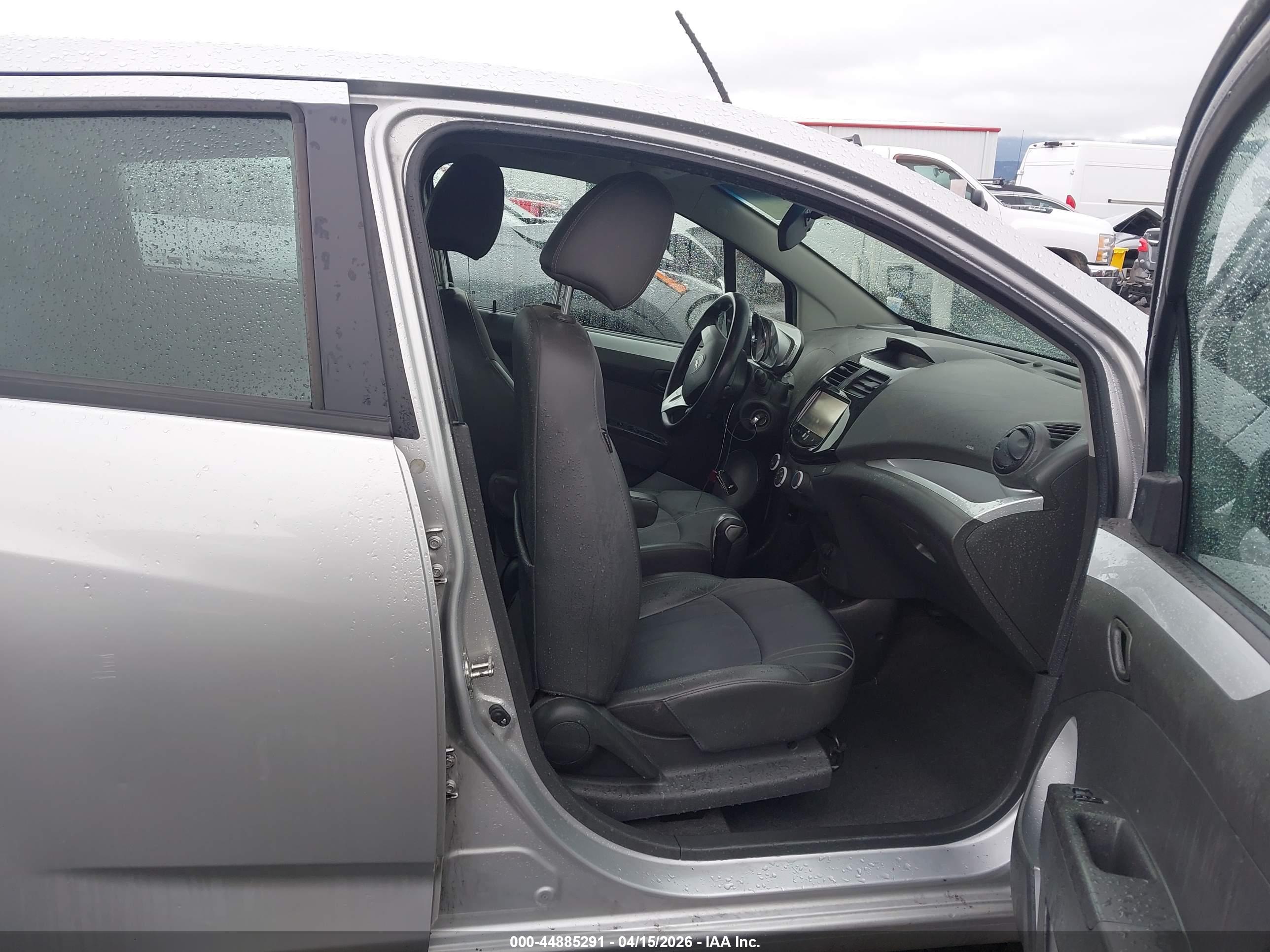 CHEVROLET SPARK image 5