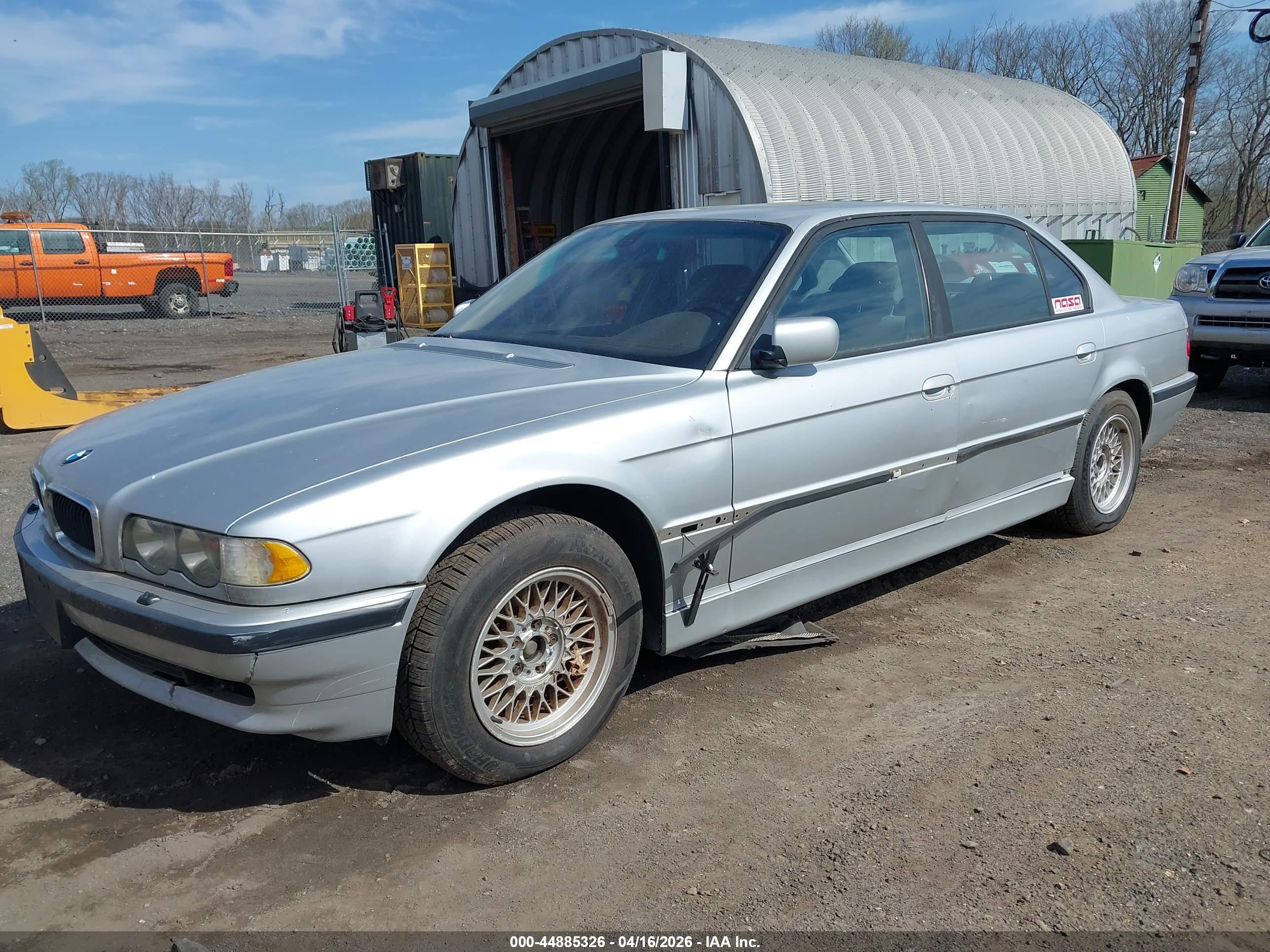 BMW 740IL image 6