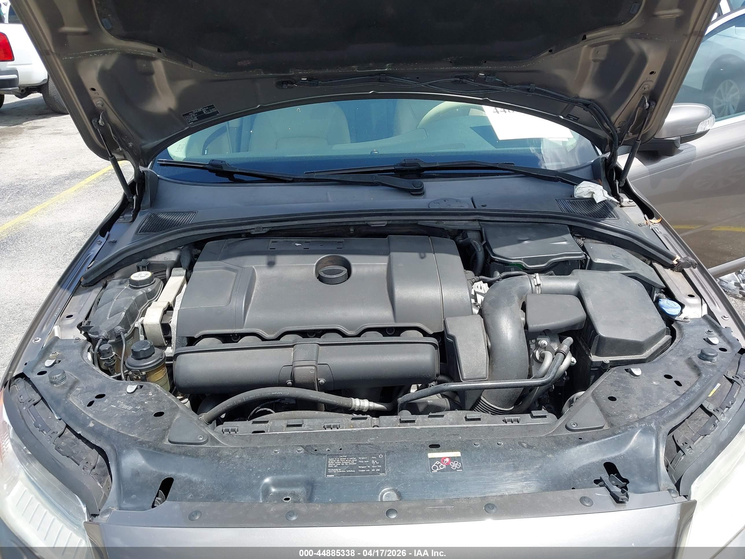 VOLVO S80 image 10