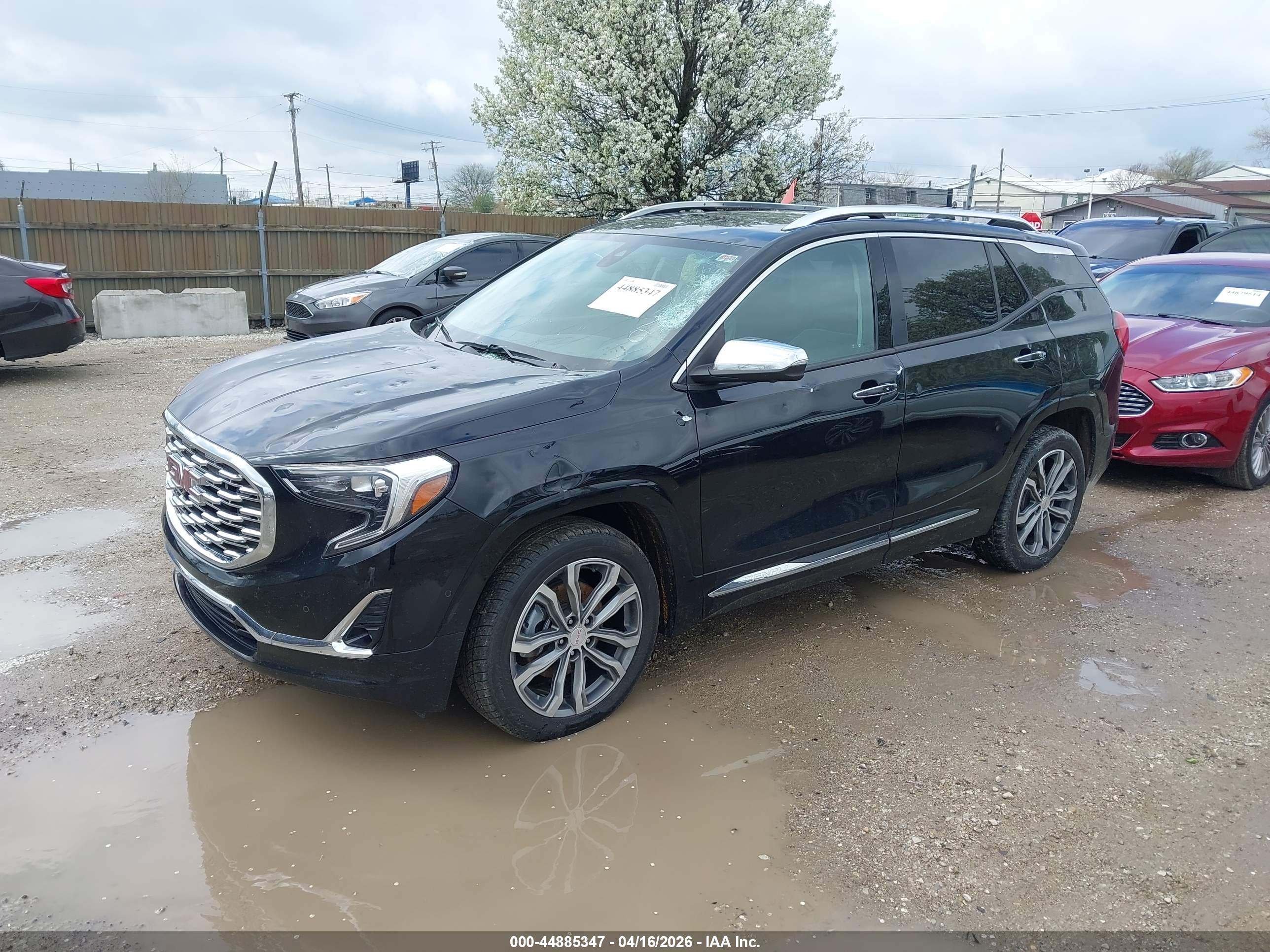 GMC TERRAIN image 2