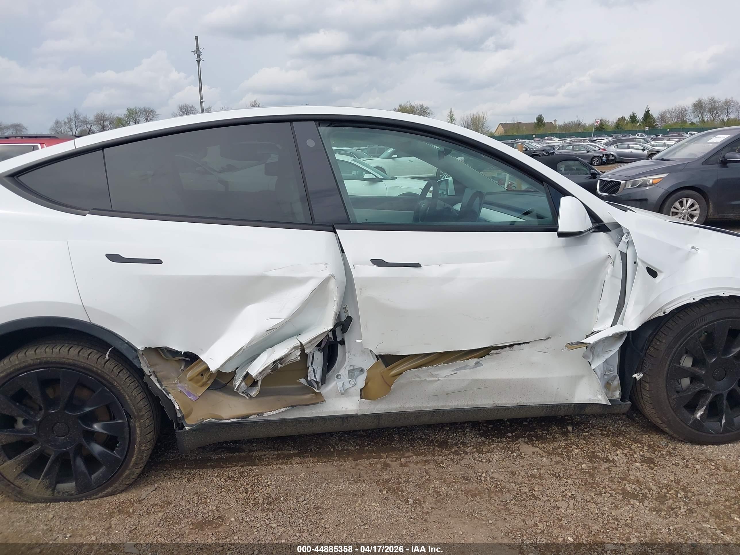 TESLA MODEL image 6
