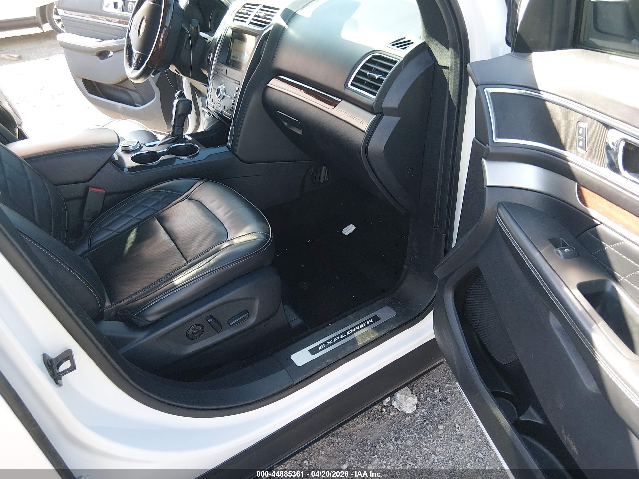 FORD EXPLORER image 5