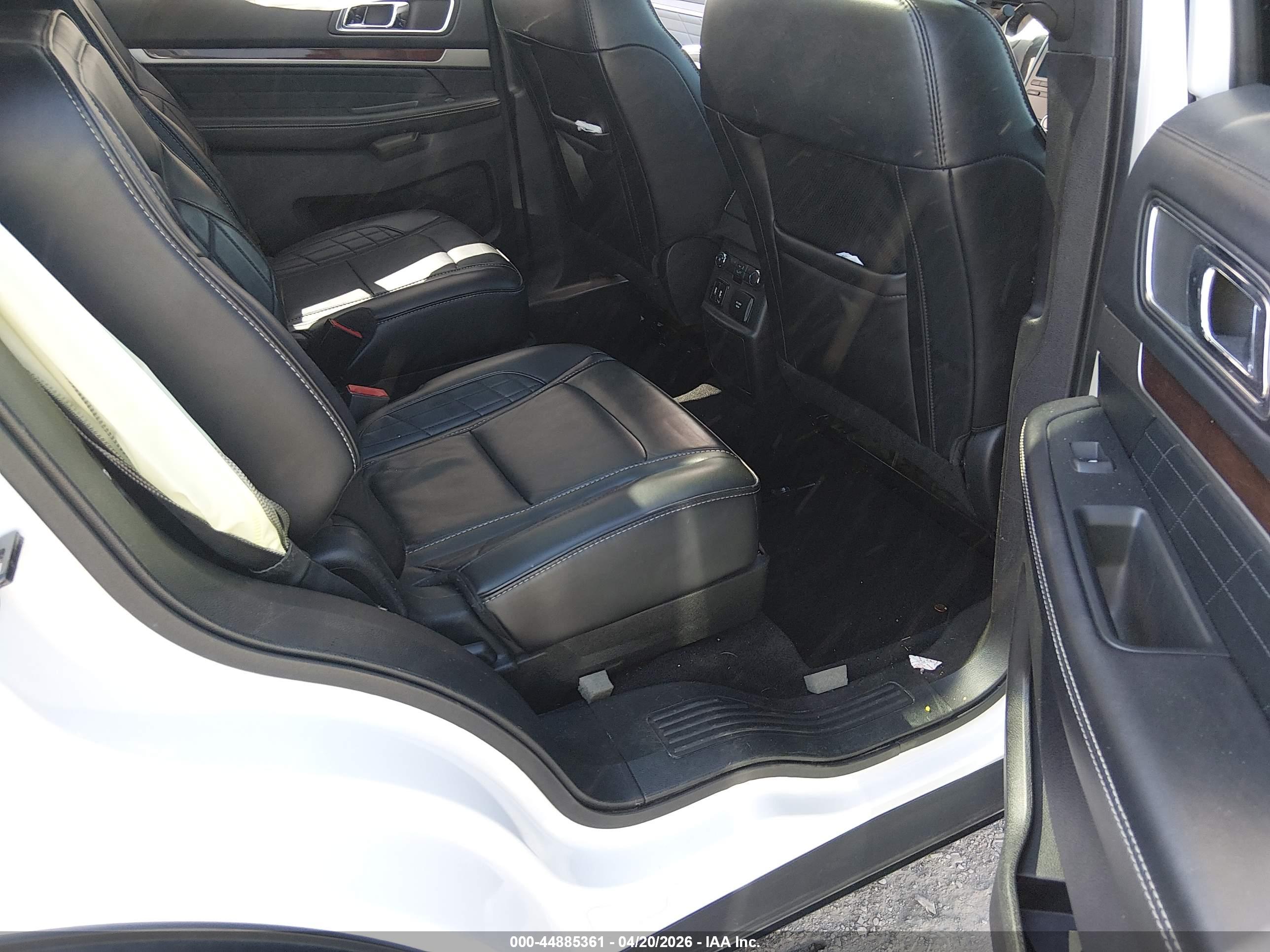 FORD EXPLORER image 8