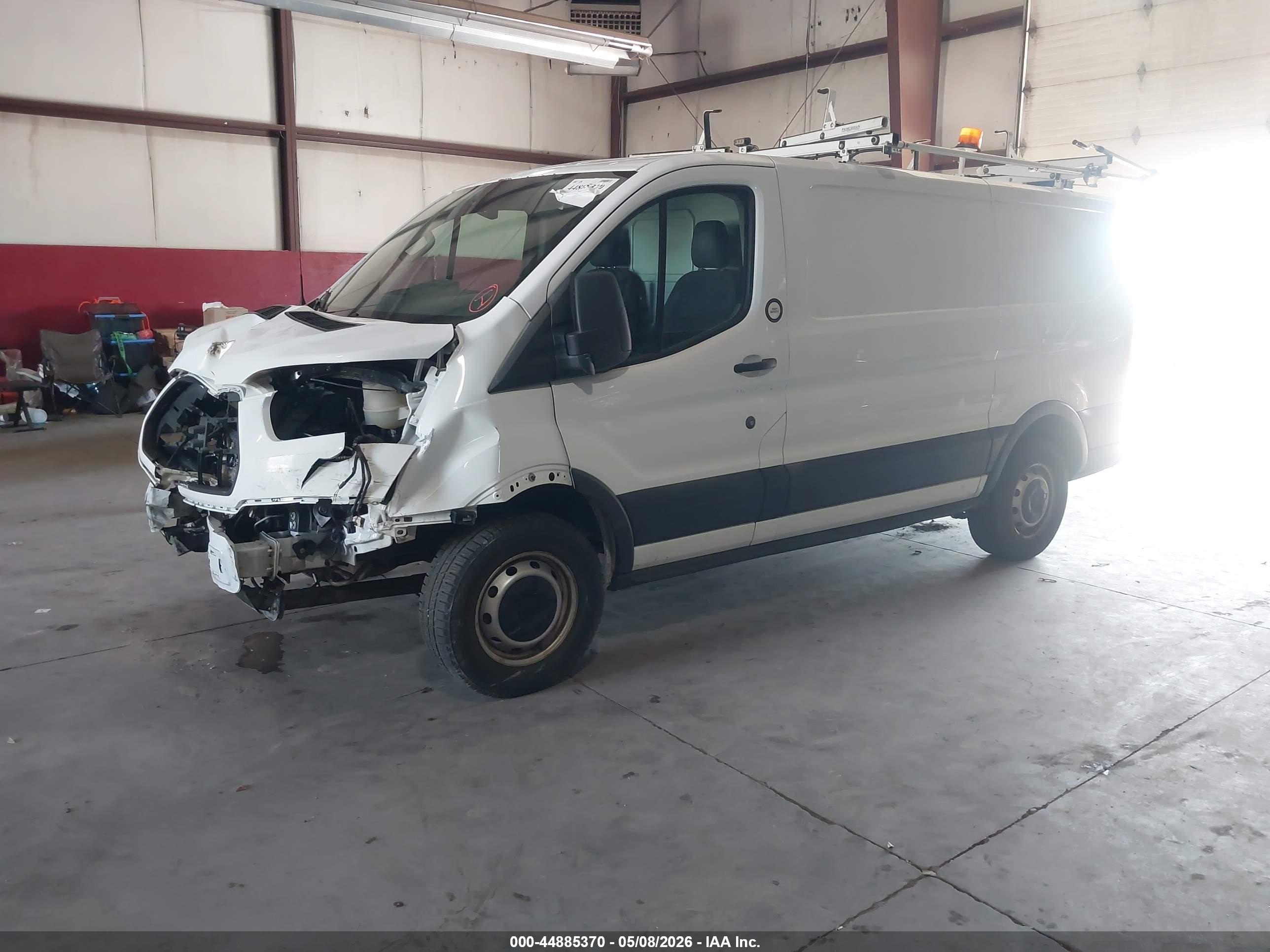 FORD TRANSIT-250 image 2