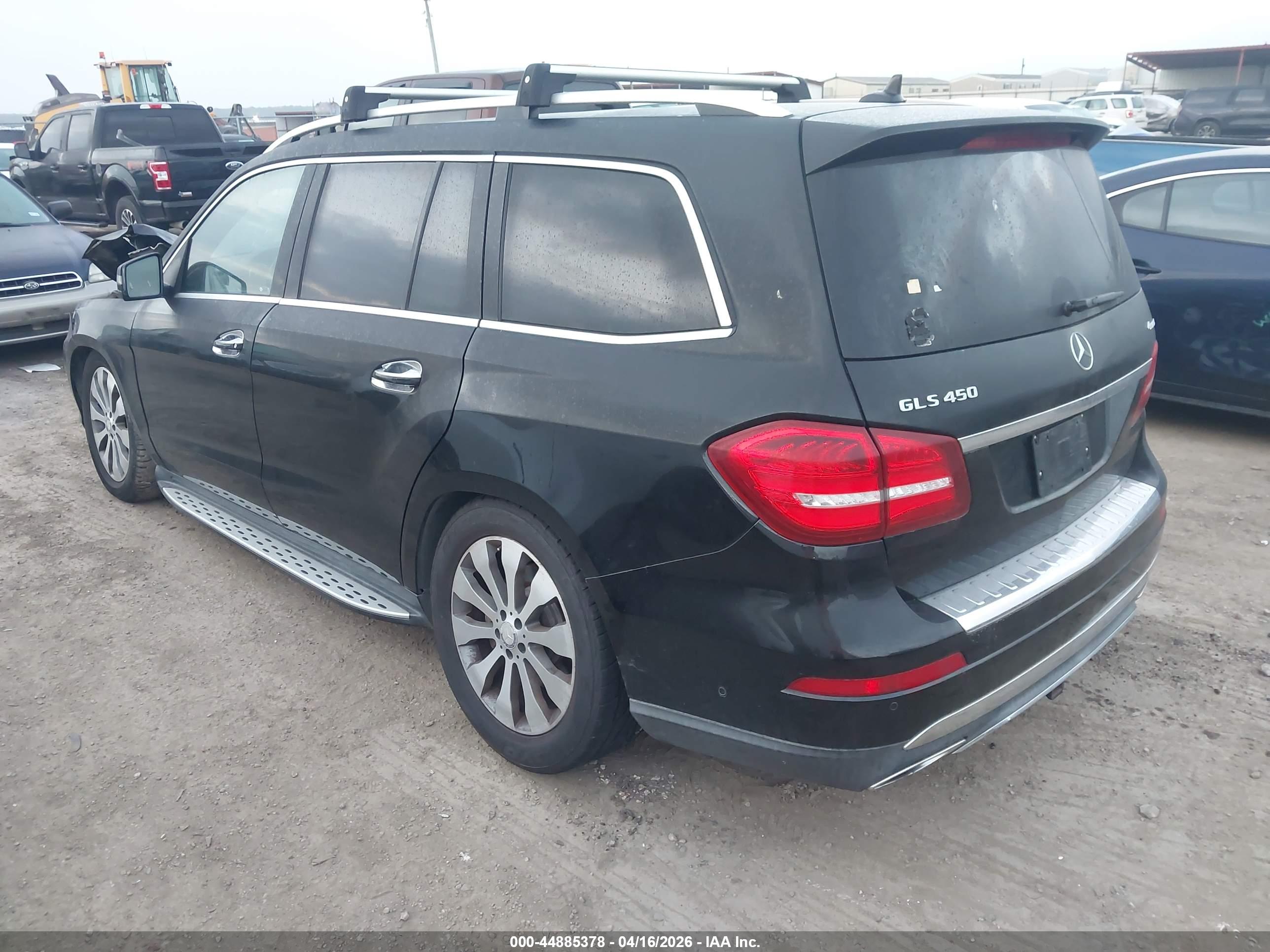 MERCEDES-BENZ GLS image 3