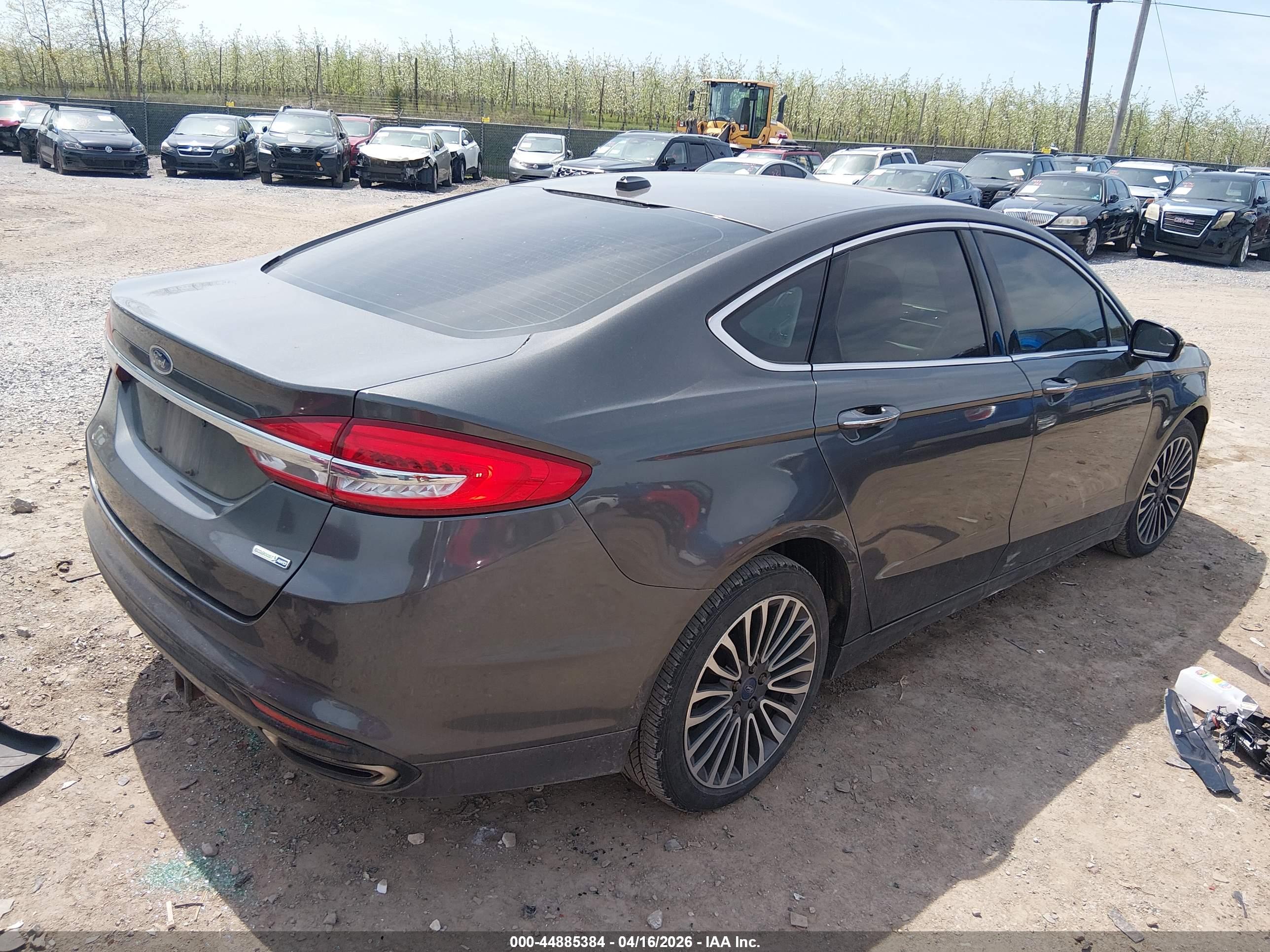 FORD FUSION image 4