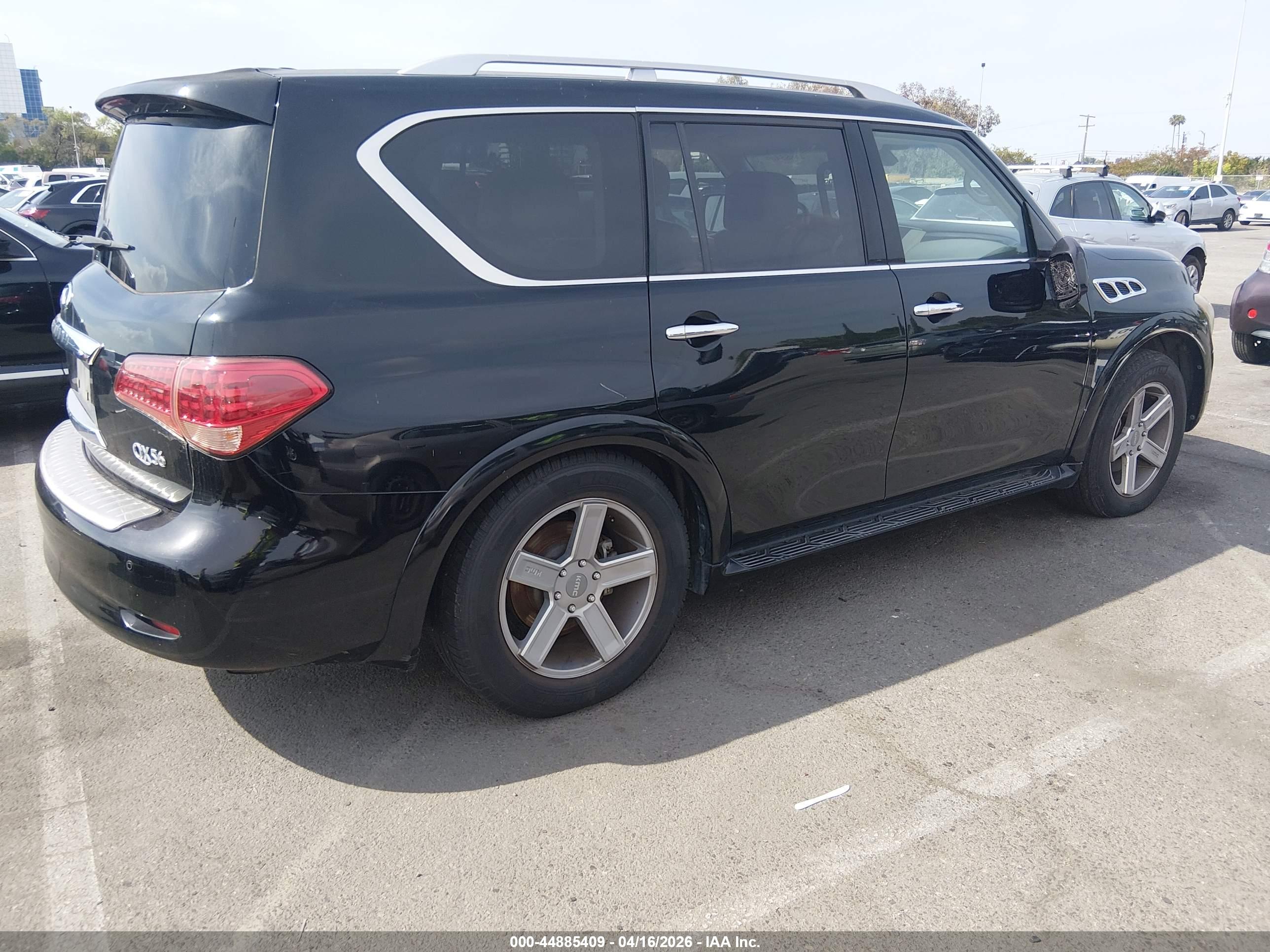 INFINITI QX56 image 4