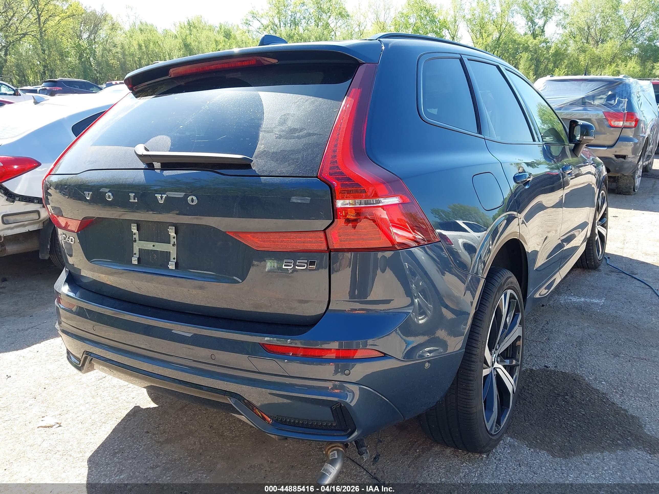 VOLVO XC60 image 4