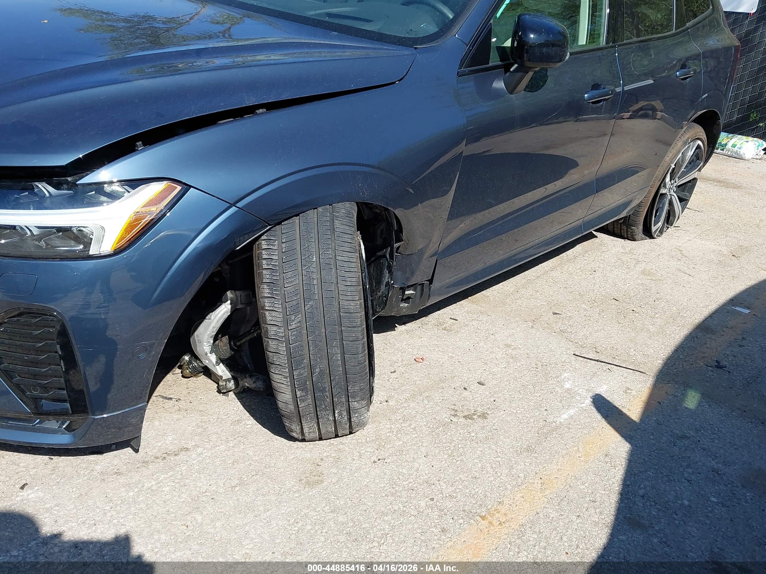VOLVO XC60 image 6
