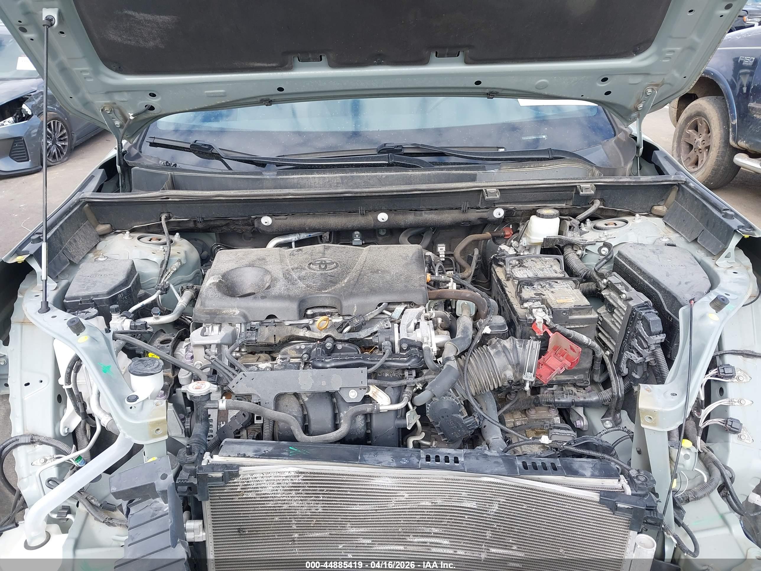 TOYOTA RAV4 image 10