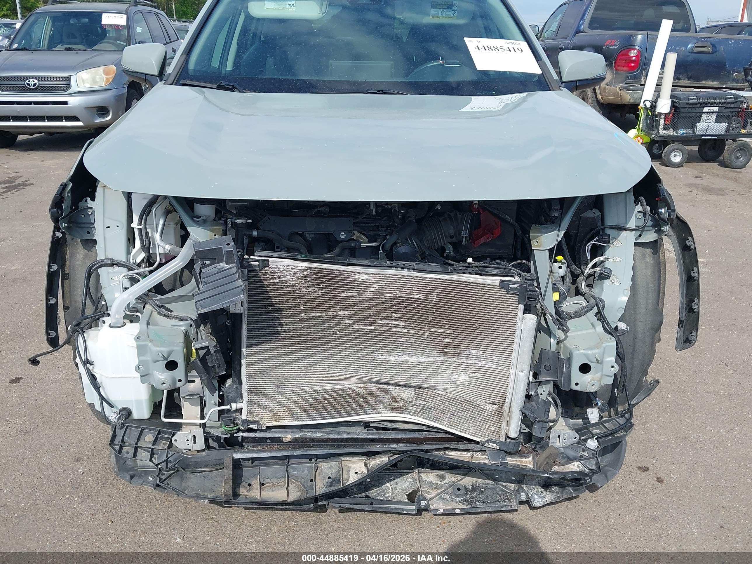 TOYOTA RAV4 image 6